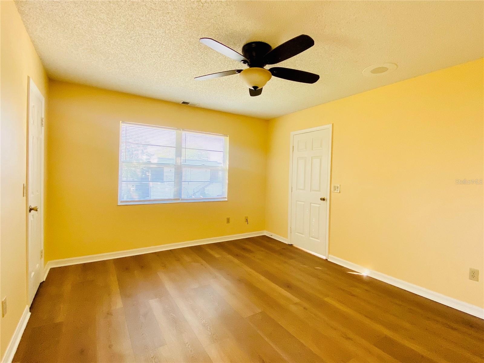 Image 10 of 13 For 64 Windtree Lane 203