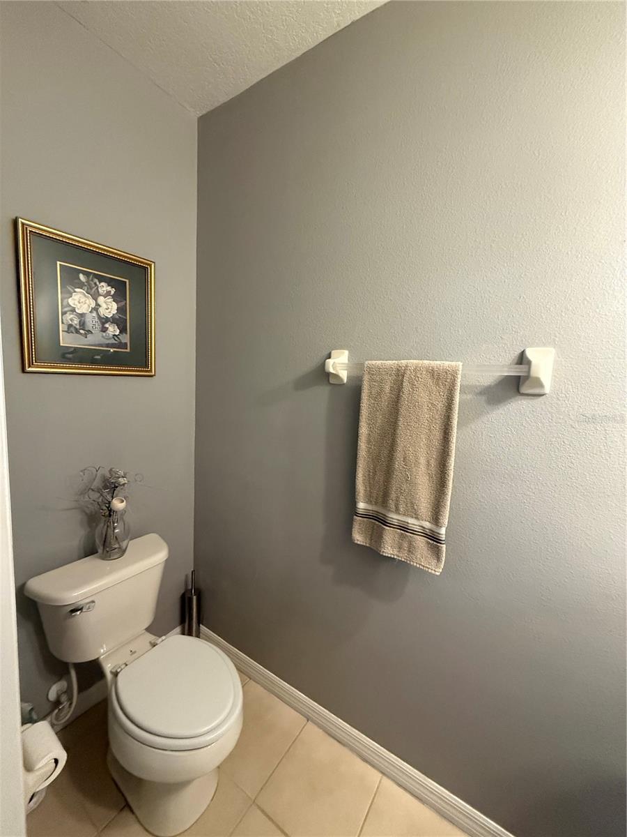 Image 12 of 22 For 10604 Savannah Wood Drive 84