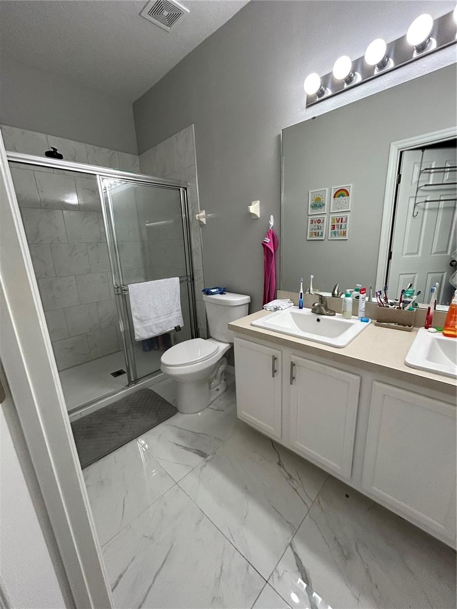 Image 16 of 22 For 10604 Savannah Wood Drive 84