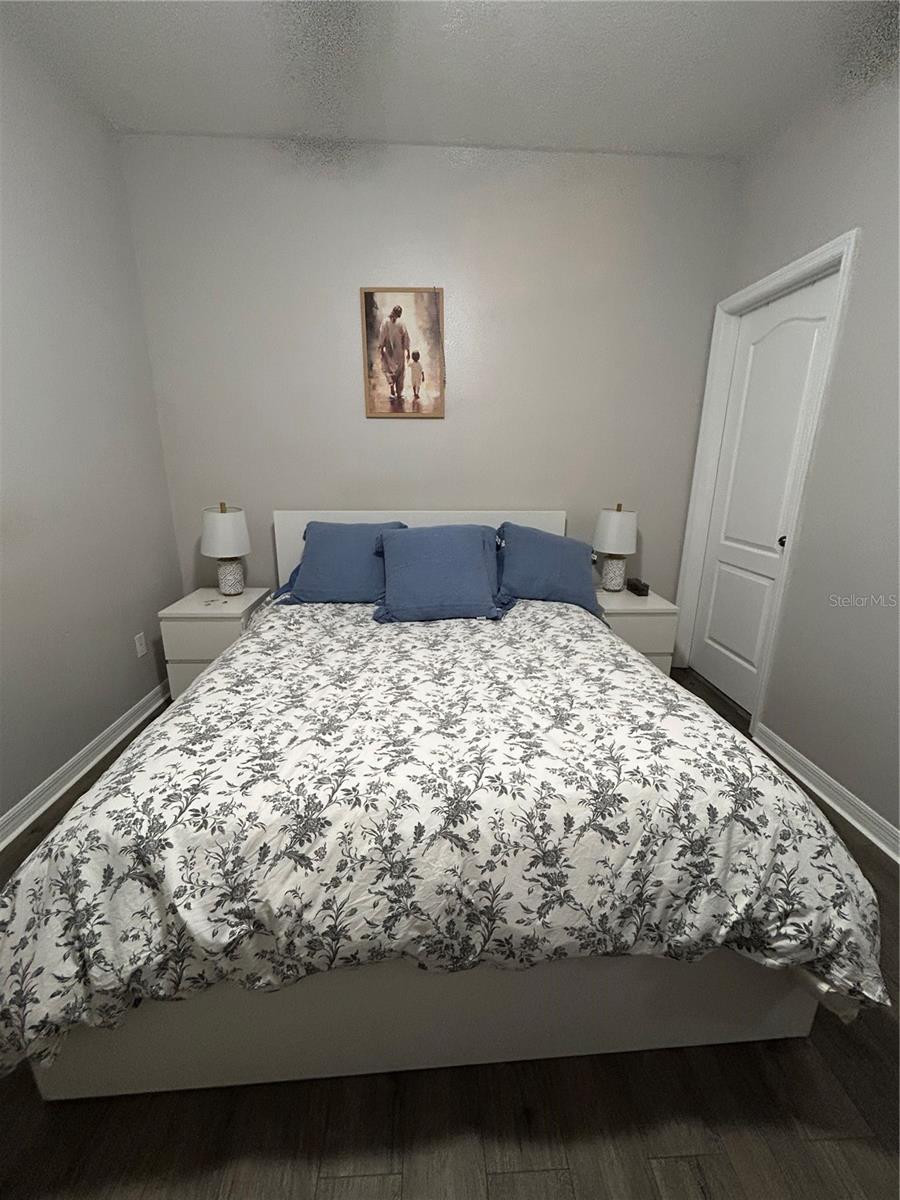 Image 18 of 22 For 10604 Savannah Wood Drive 84