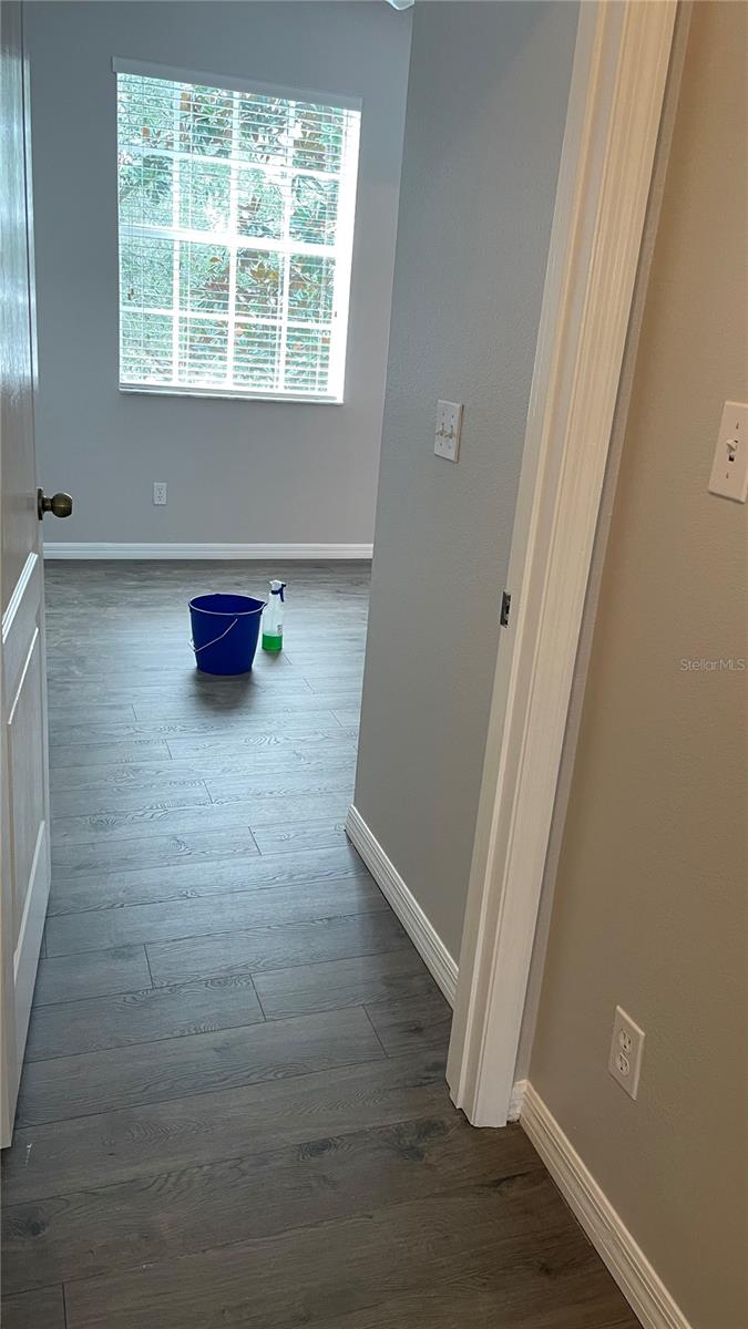 Image 5 of 22 For 10604 Savannah Wood Drive 84