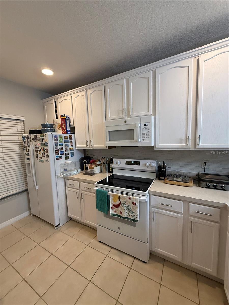 Image 8 of 22 For 10604 Savannah Wood Drive 84