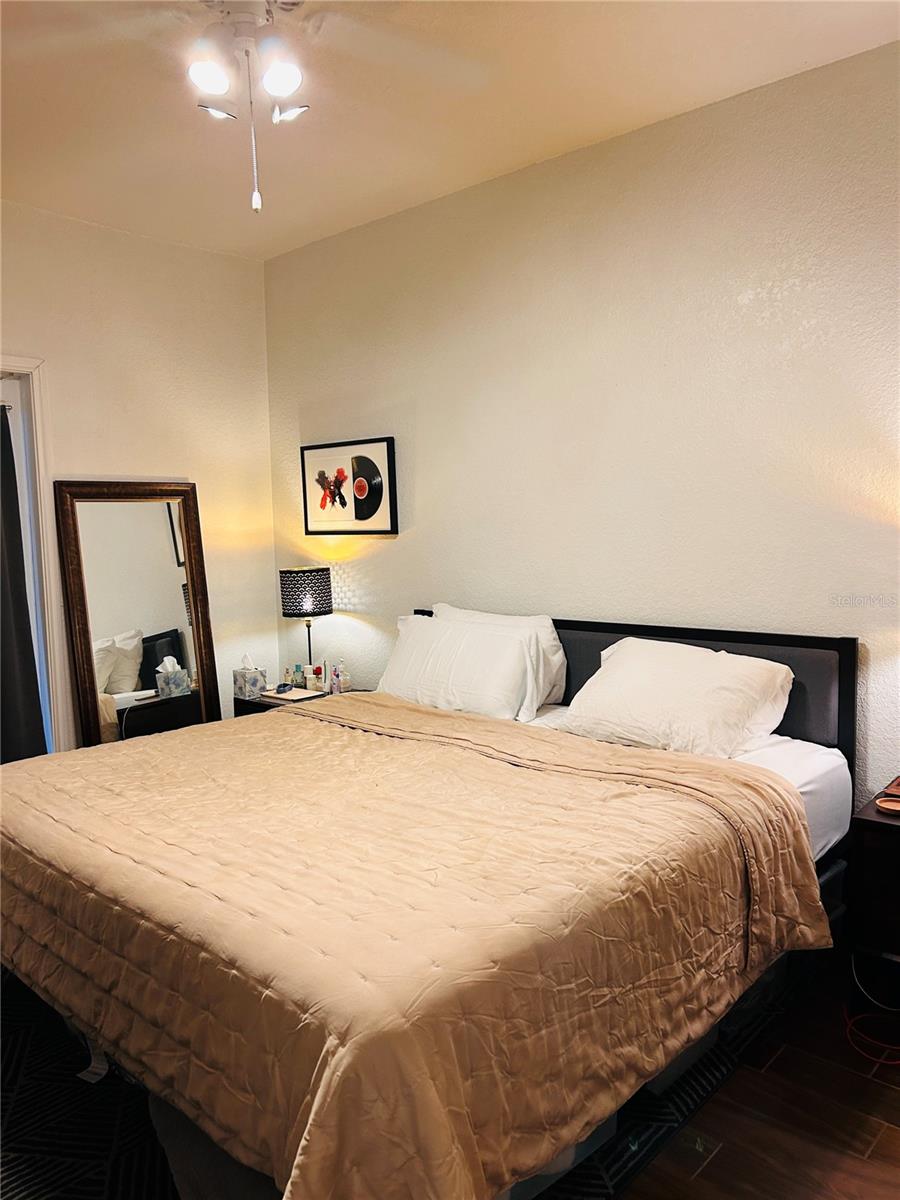 Image 8 of 11 For 860 Orange Avenue 276