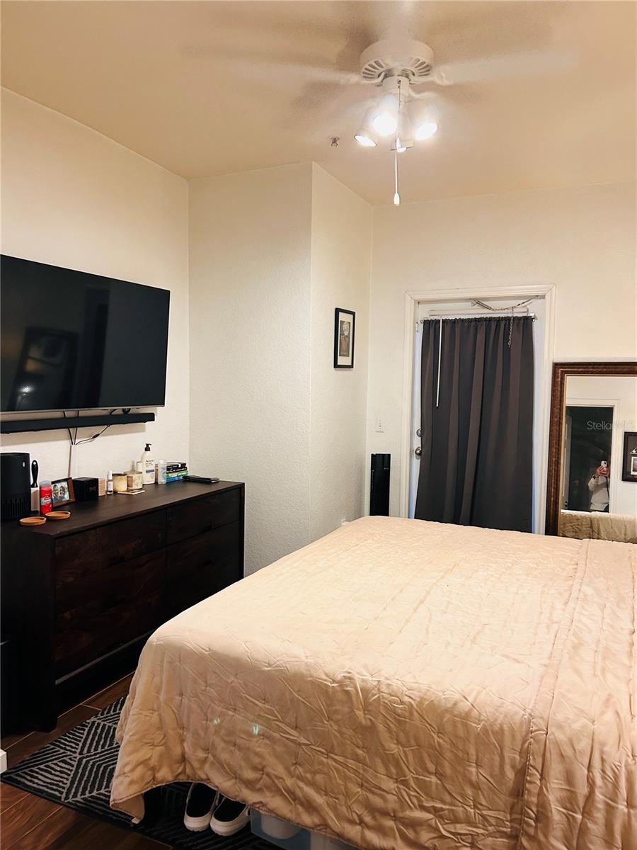 Image 9 of 11 For 860 Orange Avenue 276