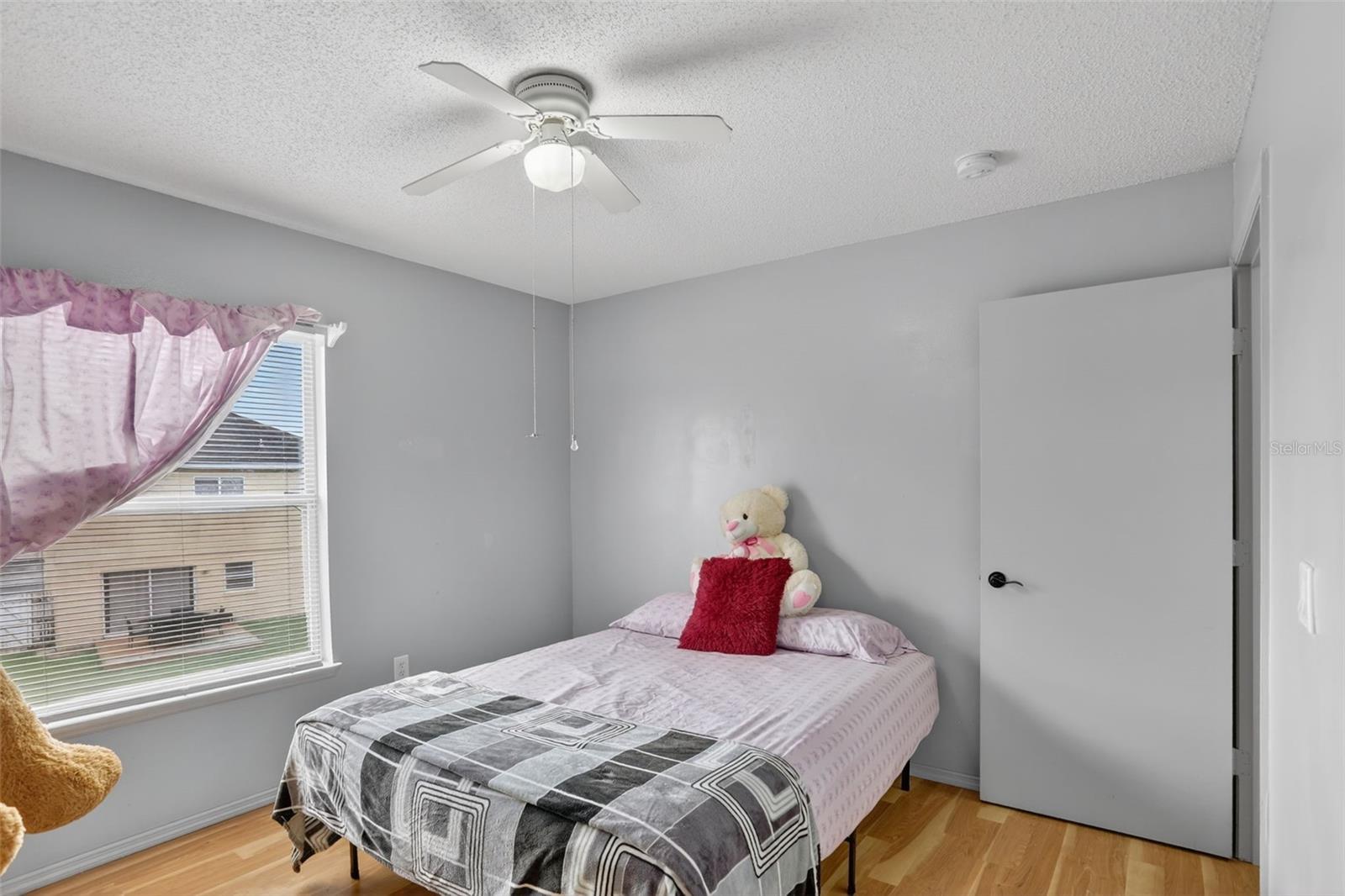 Image 25 of 40 For 1348 Heather Lake Drive