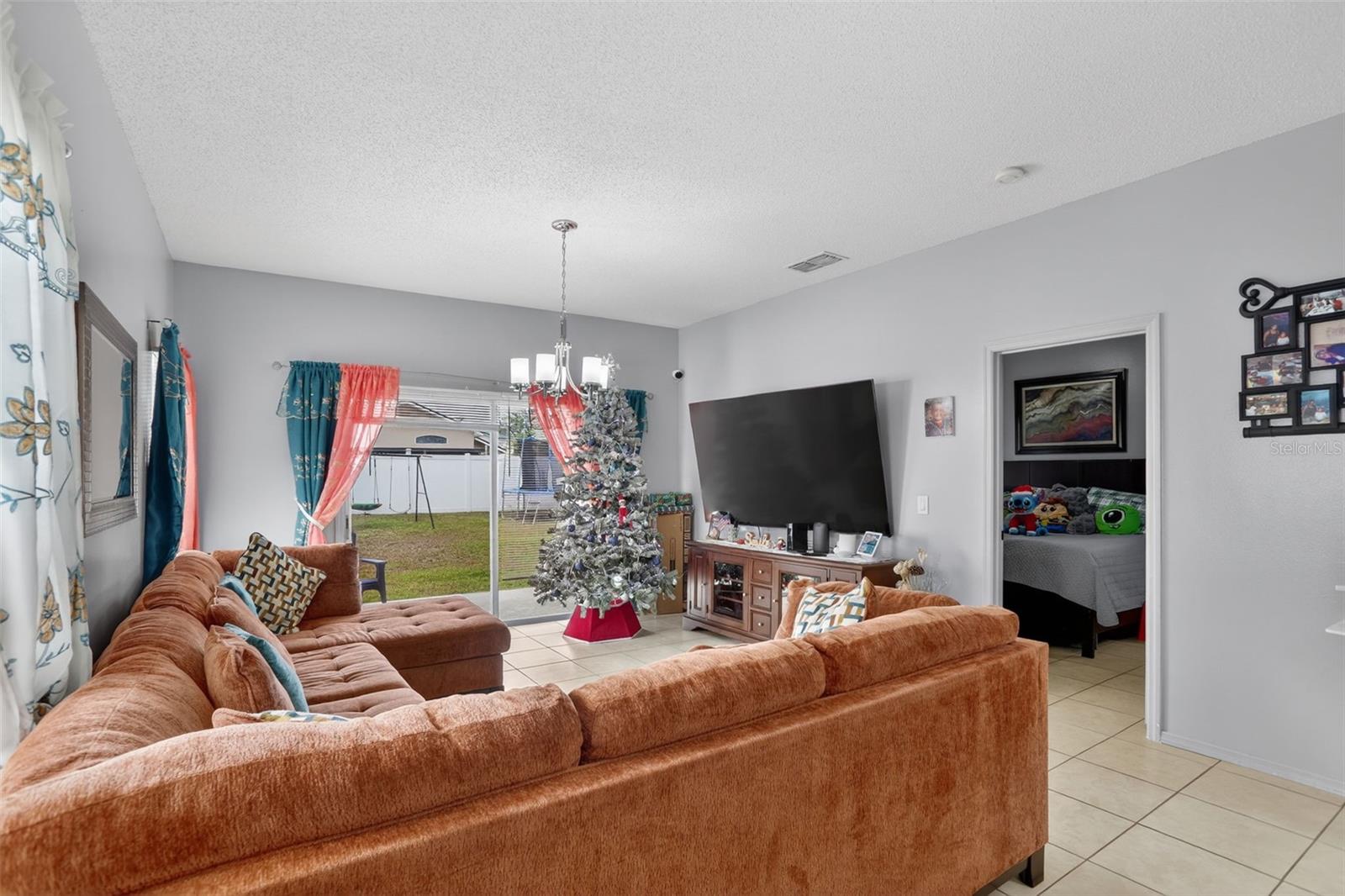 Image 6 of 40 For 1348 Heather Lake Drive