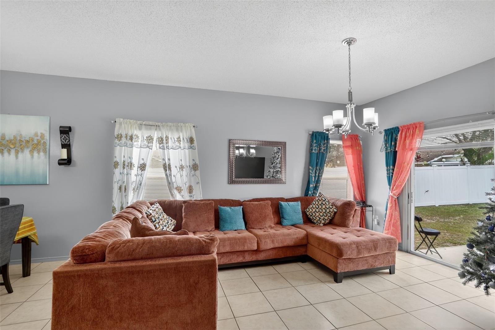 Image 7 of 40 For 1348 Heather Lake Drive