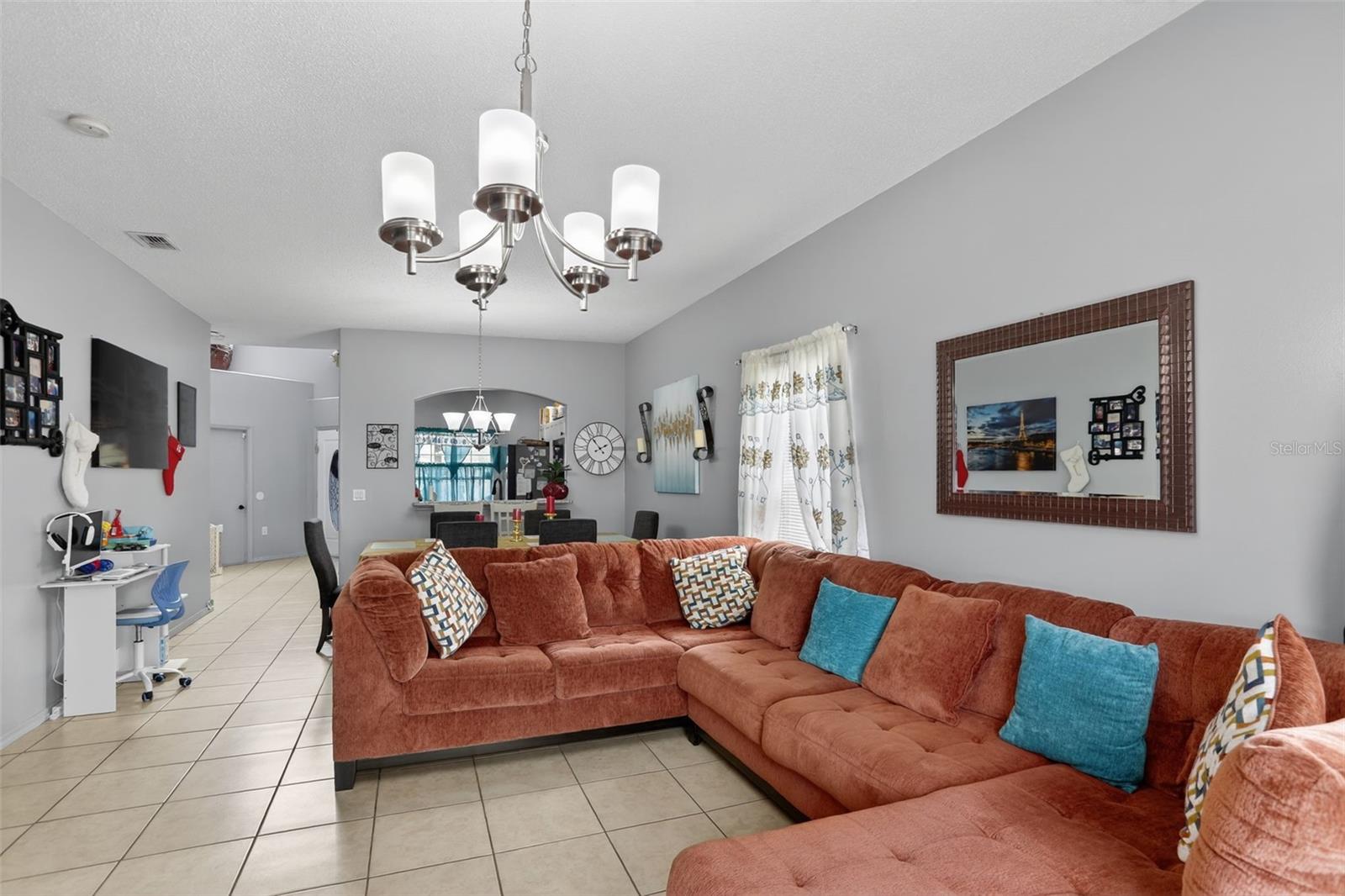 Image 8 of 40 For 1348 Heather Lake Drive