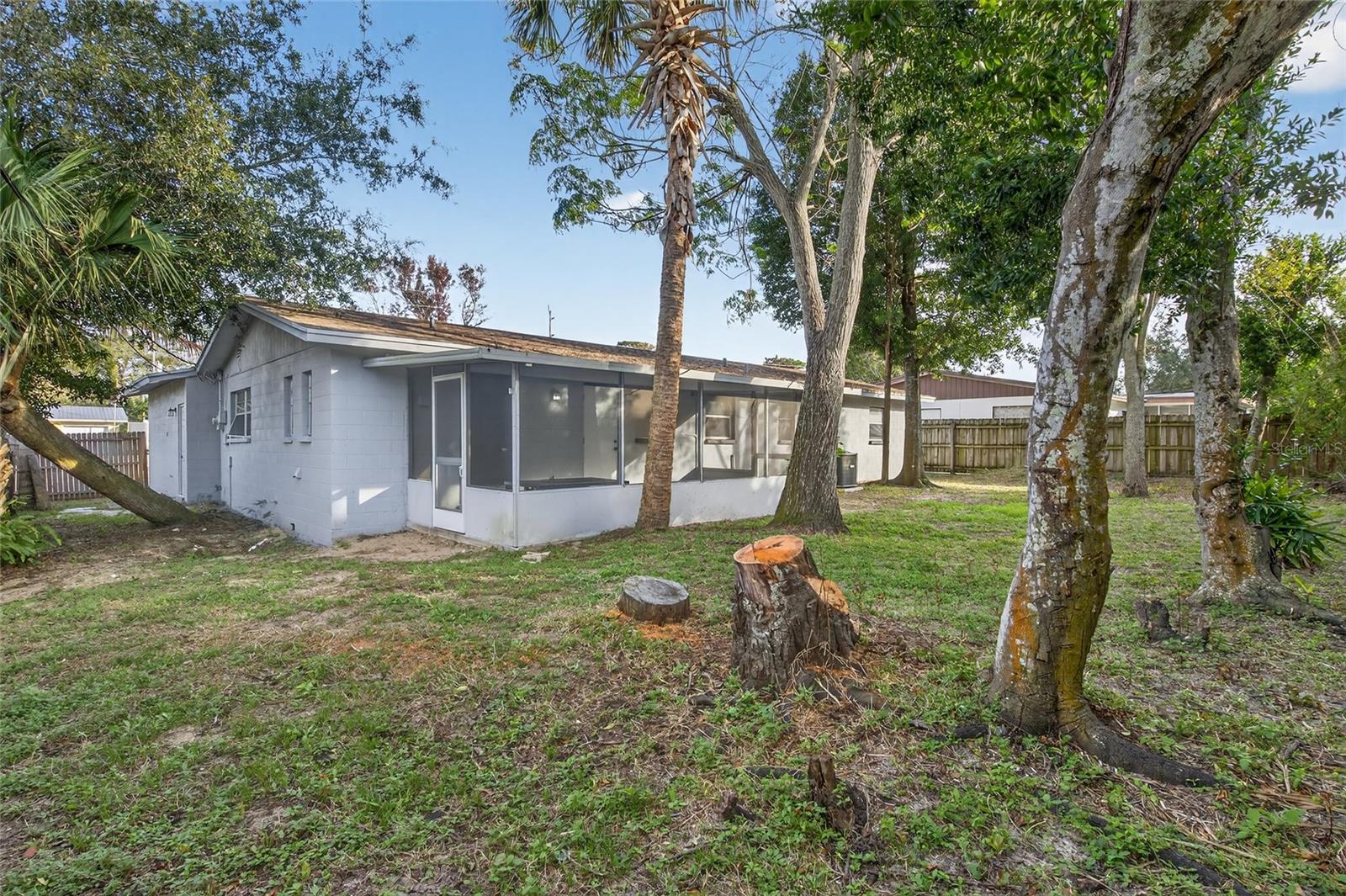 Image 10 of 33 For 4340 Rosehill Avenue