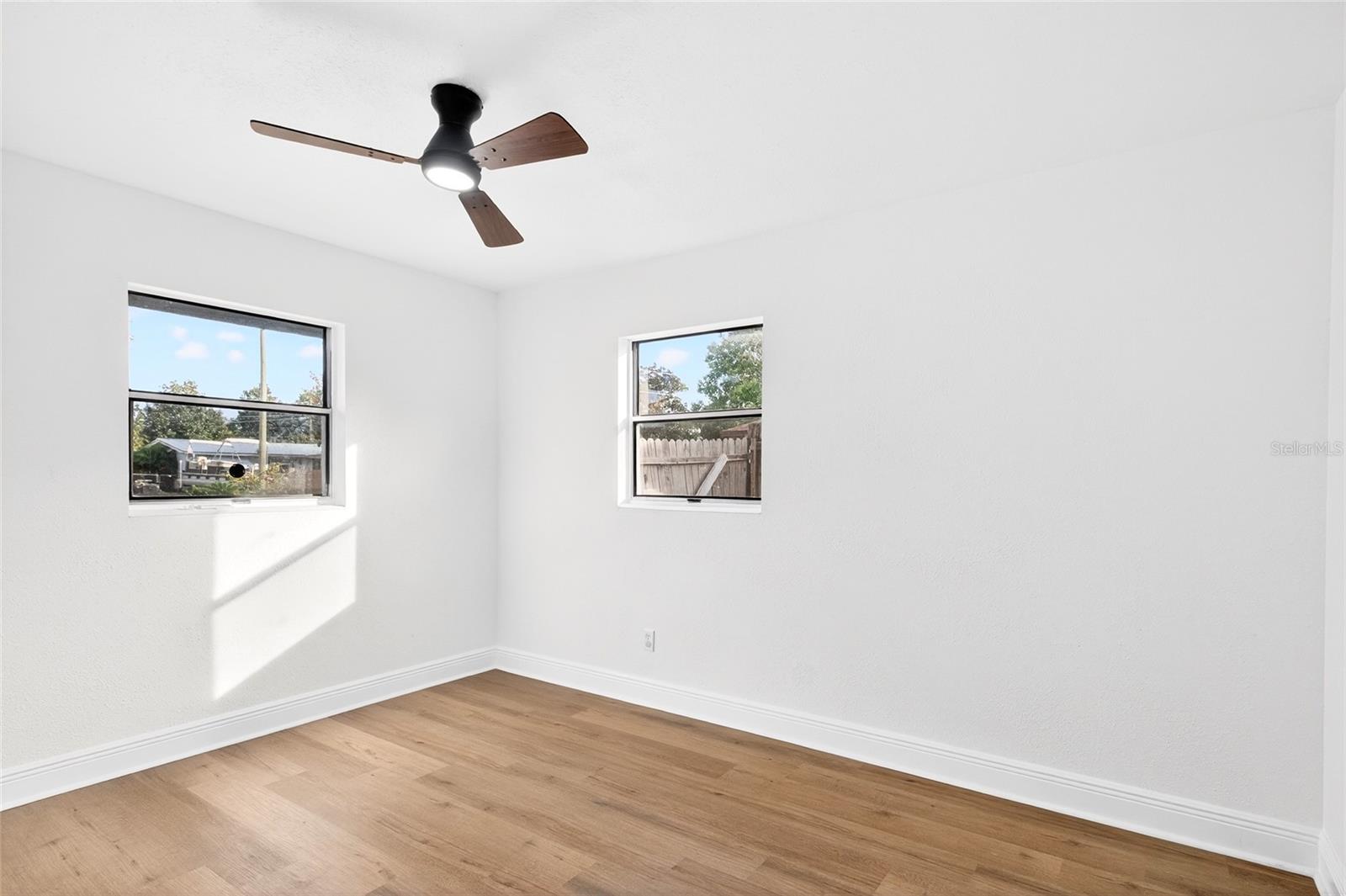 Image 28 of 33 For 4340 Rosehill Avenue