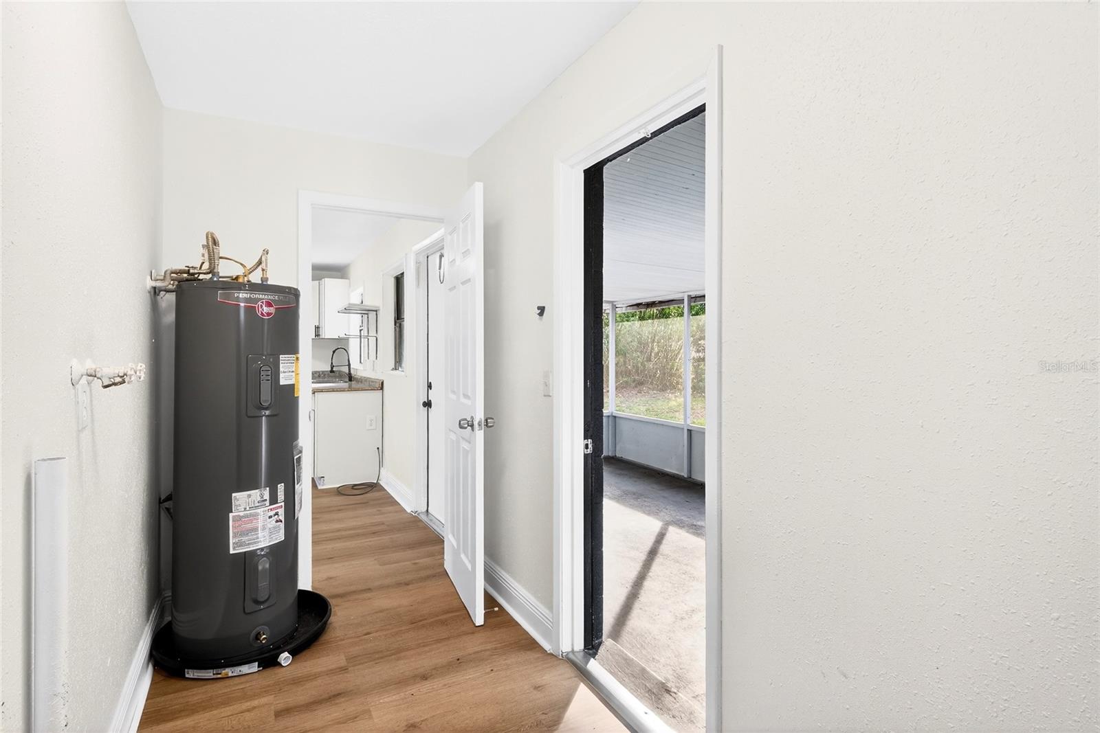 Image 30 of 33 For 4340 Rosehill Avenue