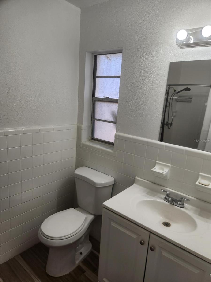 Image 5 of 8 For 4340 Rosehill Avenue