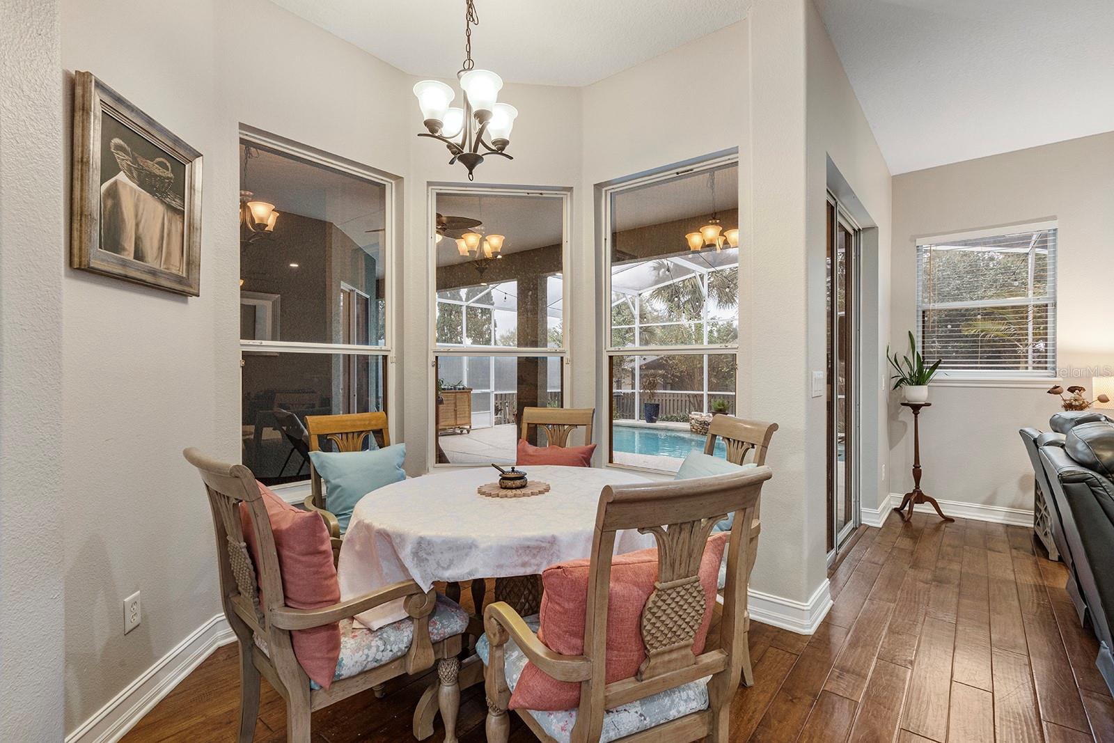 Image 10 of 52 For 5713 Oak Lake Trail