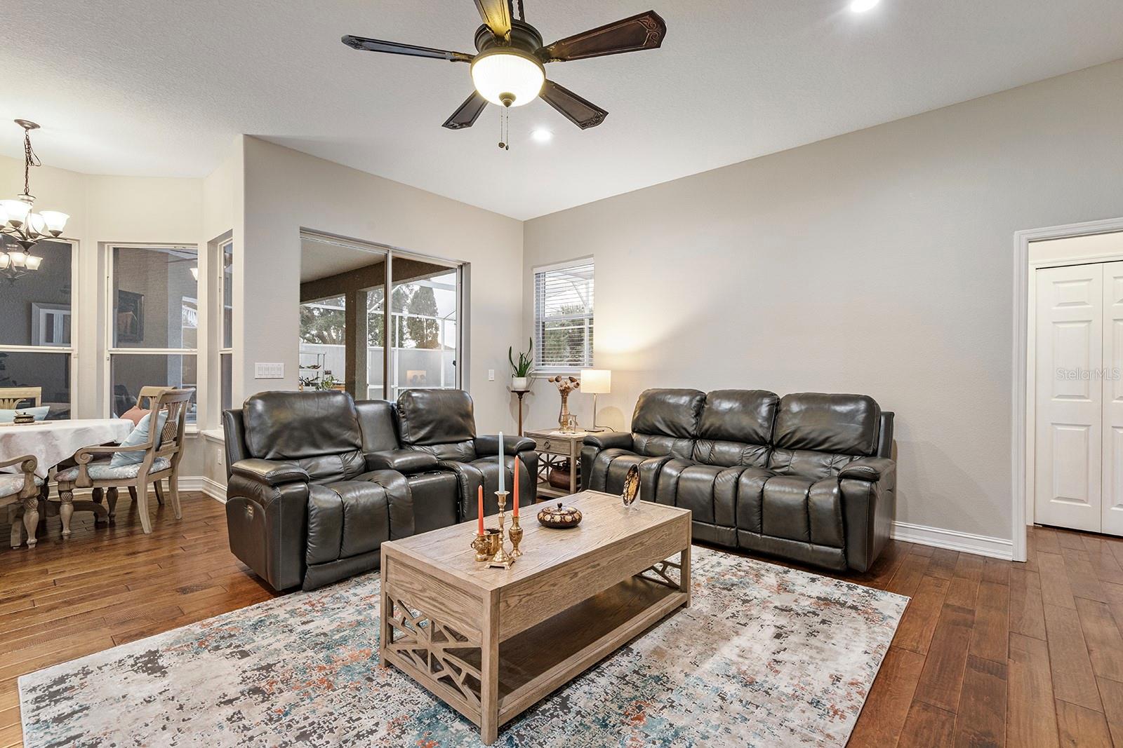 Image 12 of 52 For 5713 Oak Lake Trail