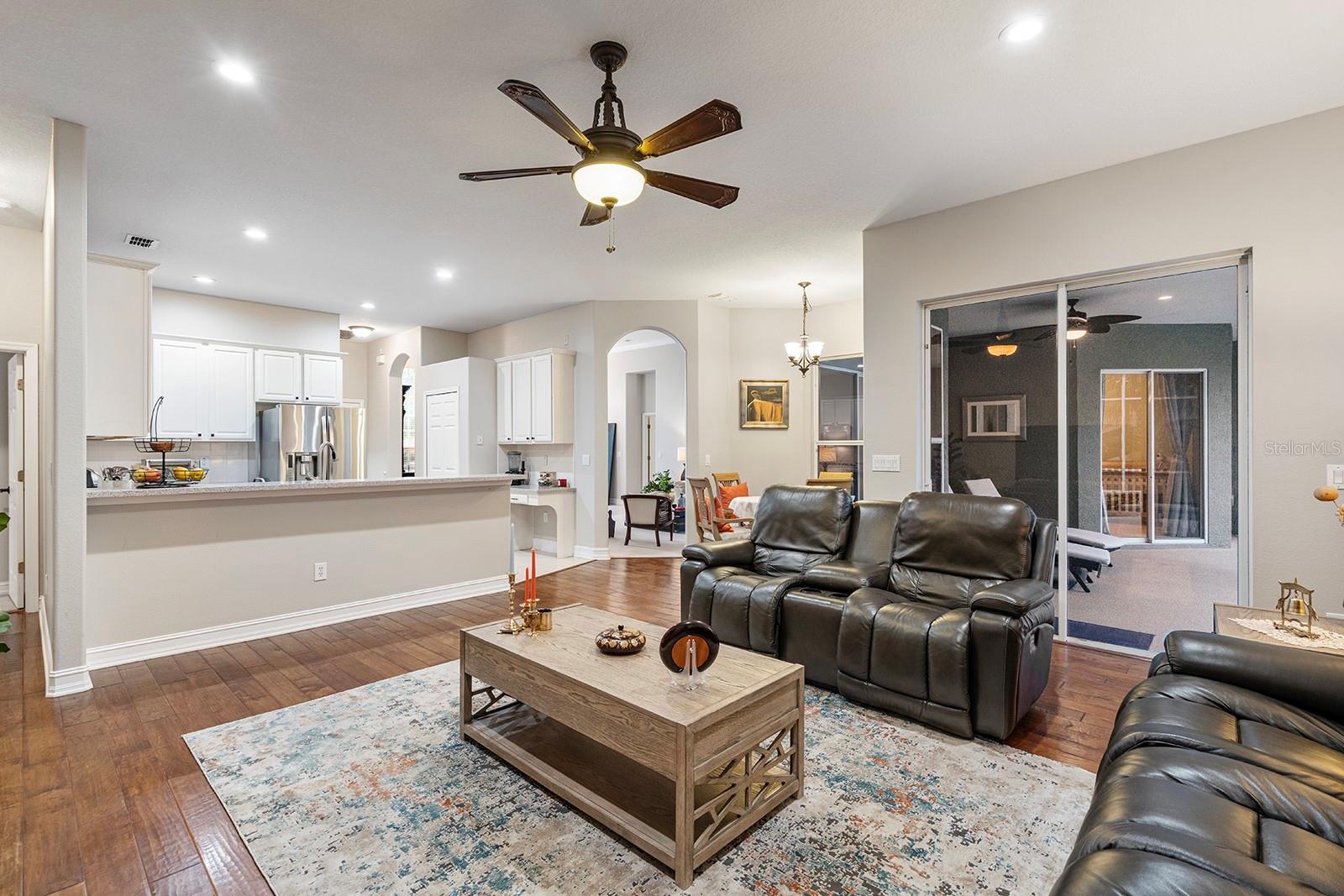 Image 13 of 52 For 5713 Oak Lake Trail