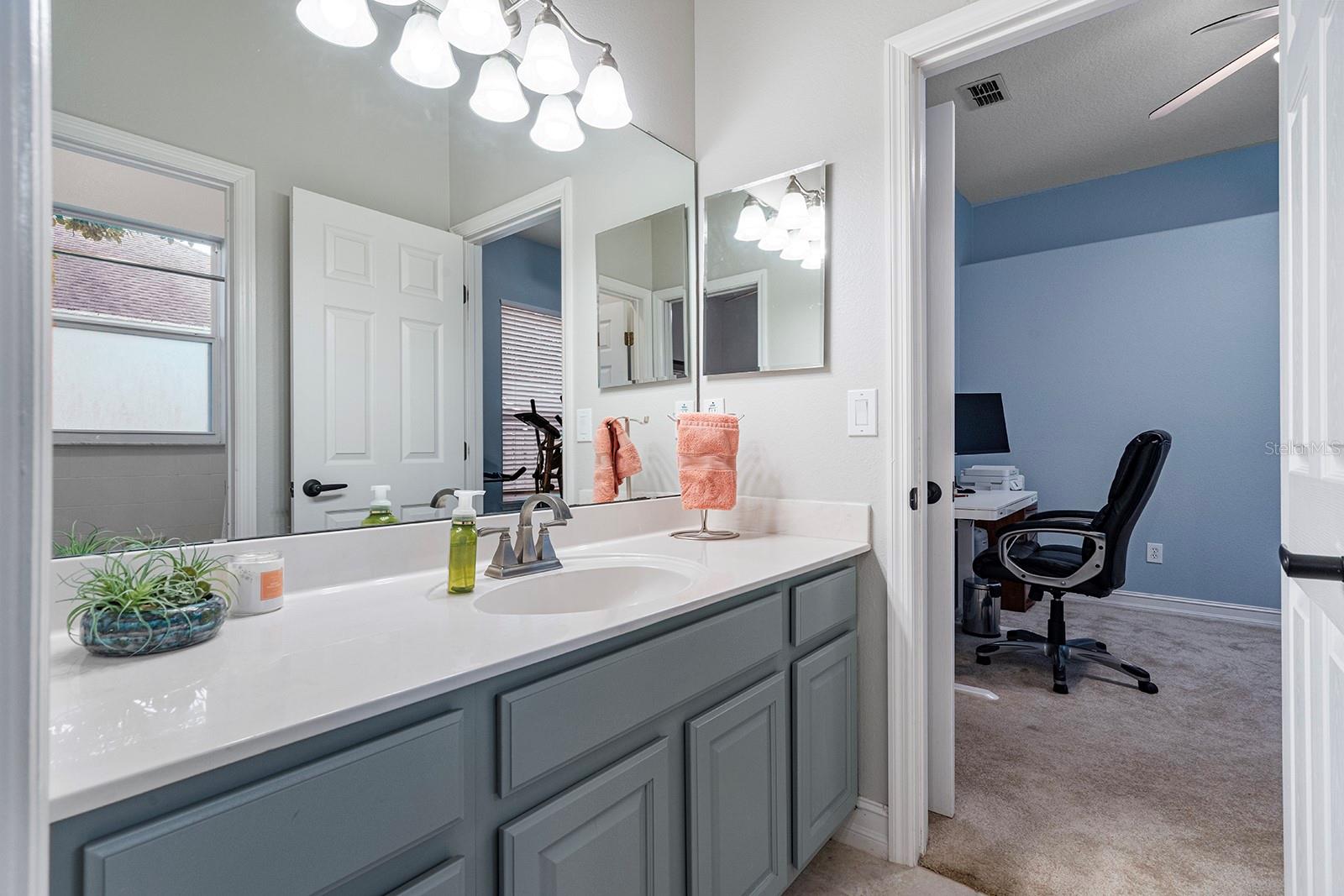 Image 27 of 52 For 5713 Oak Lake Trail