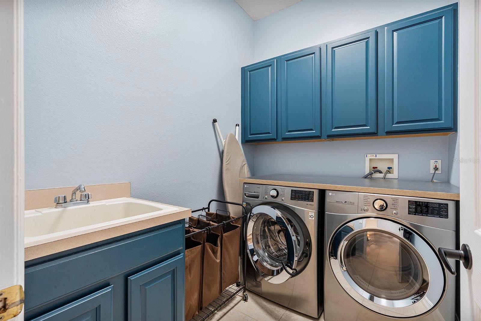 Image 31 of 52 For 5713 Oak Lake Trail