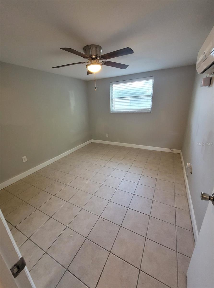 Image 25 of 39 For 3301 Woodlawn Avenue