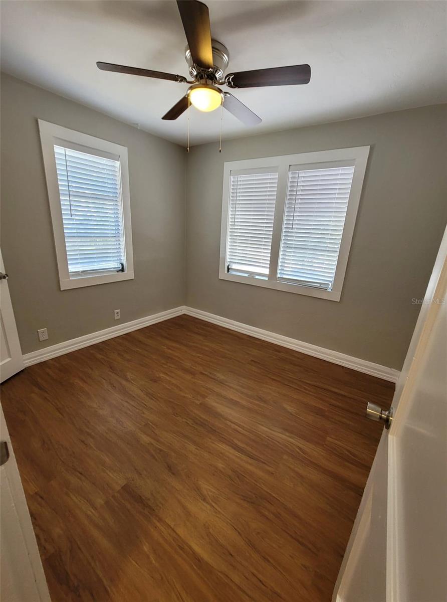 Image 34 of 39 For 3301 Woodlawn Avenue