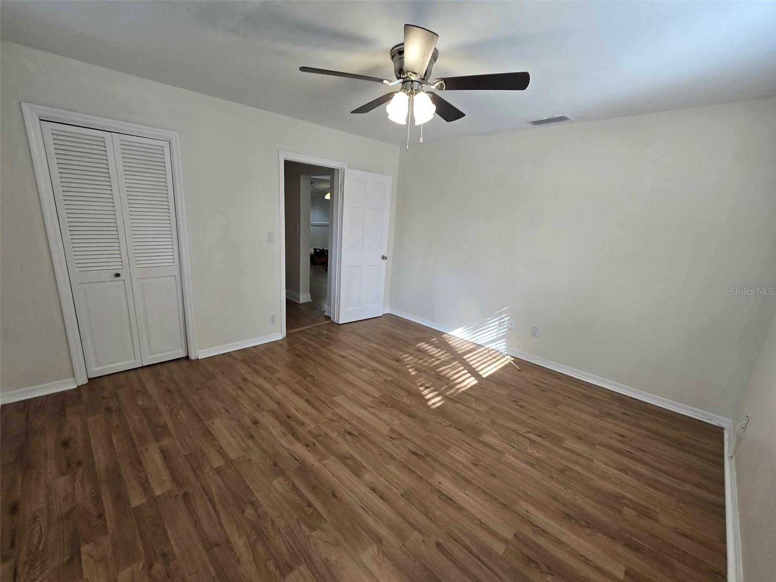 Image 9 of 39 For 3301 Woodlawn Avenue