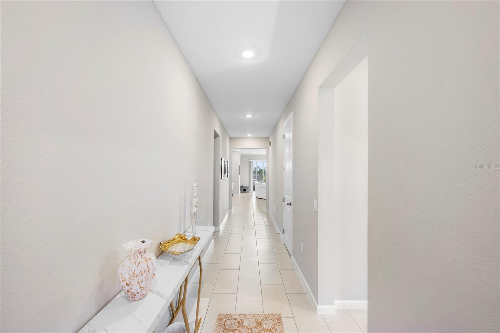 Image 3 of 45 For 608 Hennepin Loop