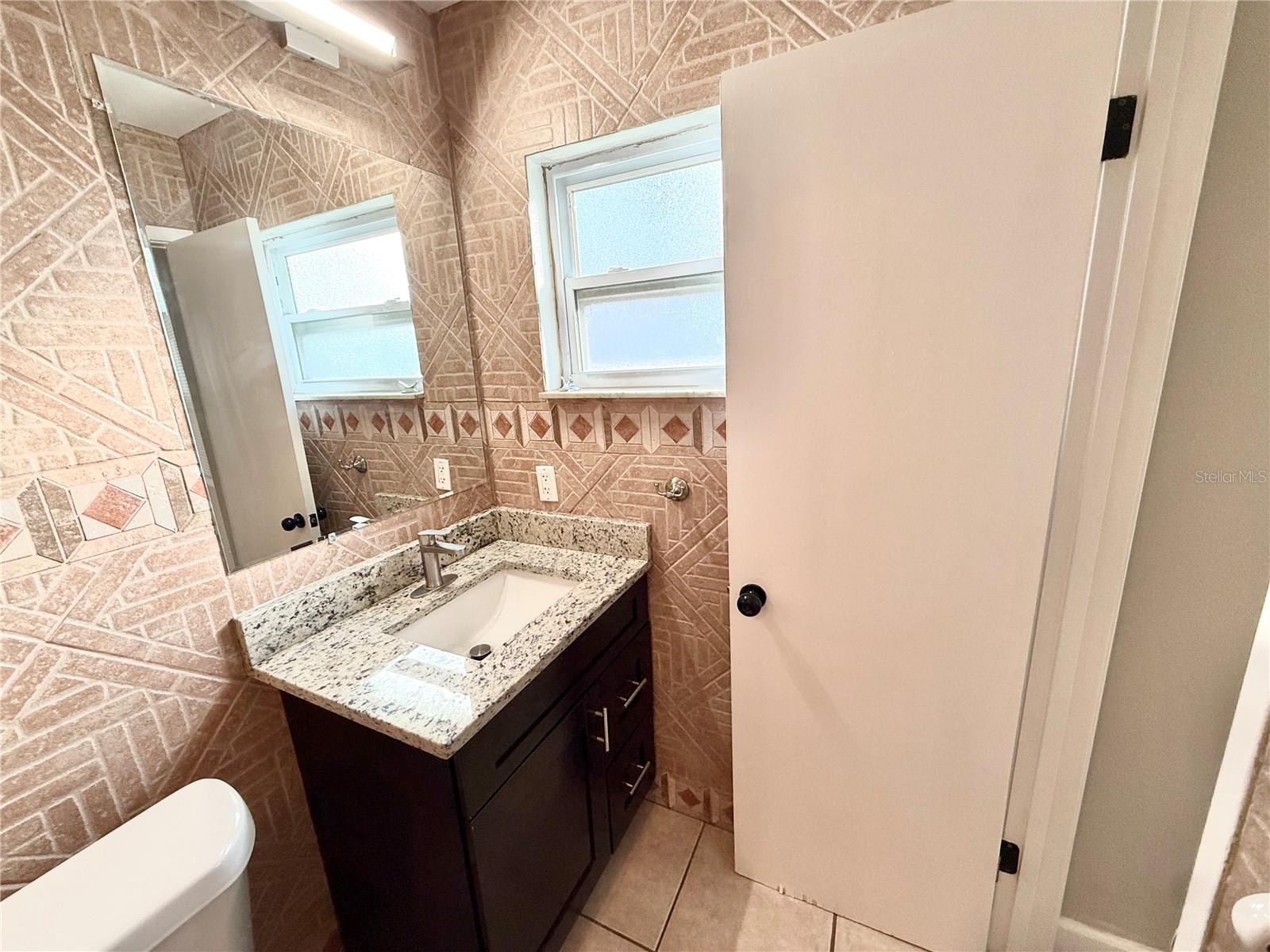 Image 12 of 19 For 376 Imperial Drive