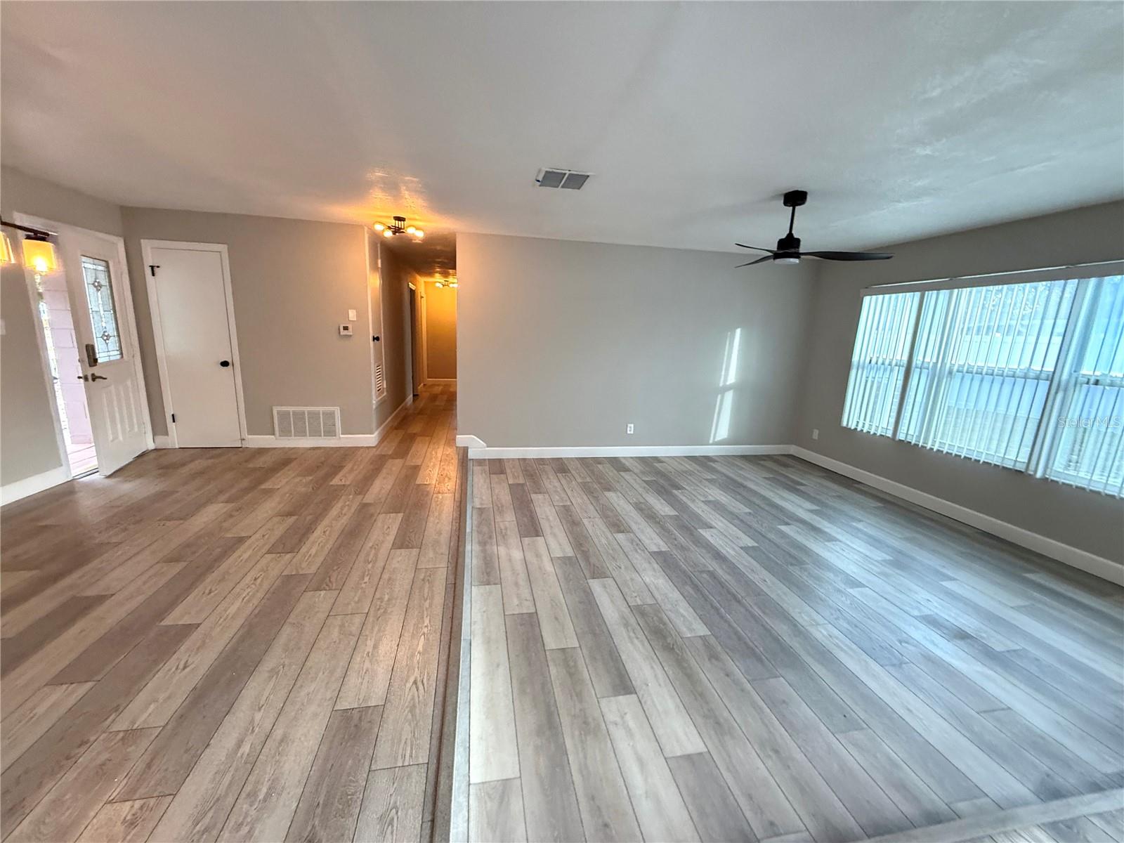 Image 7 of 19 For 376 Imperial Drive