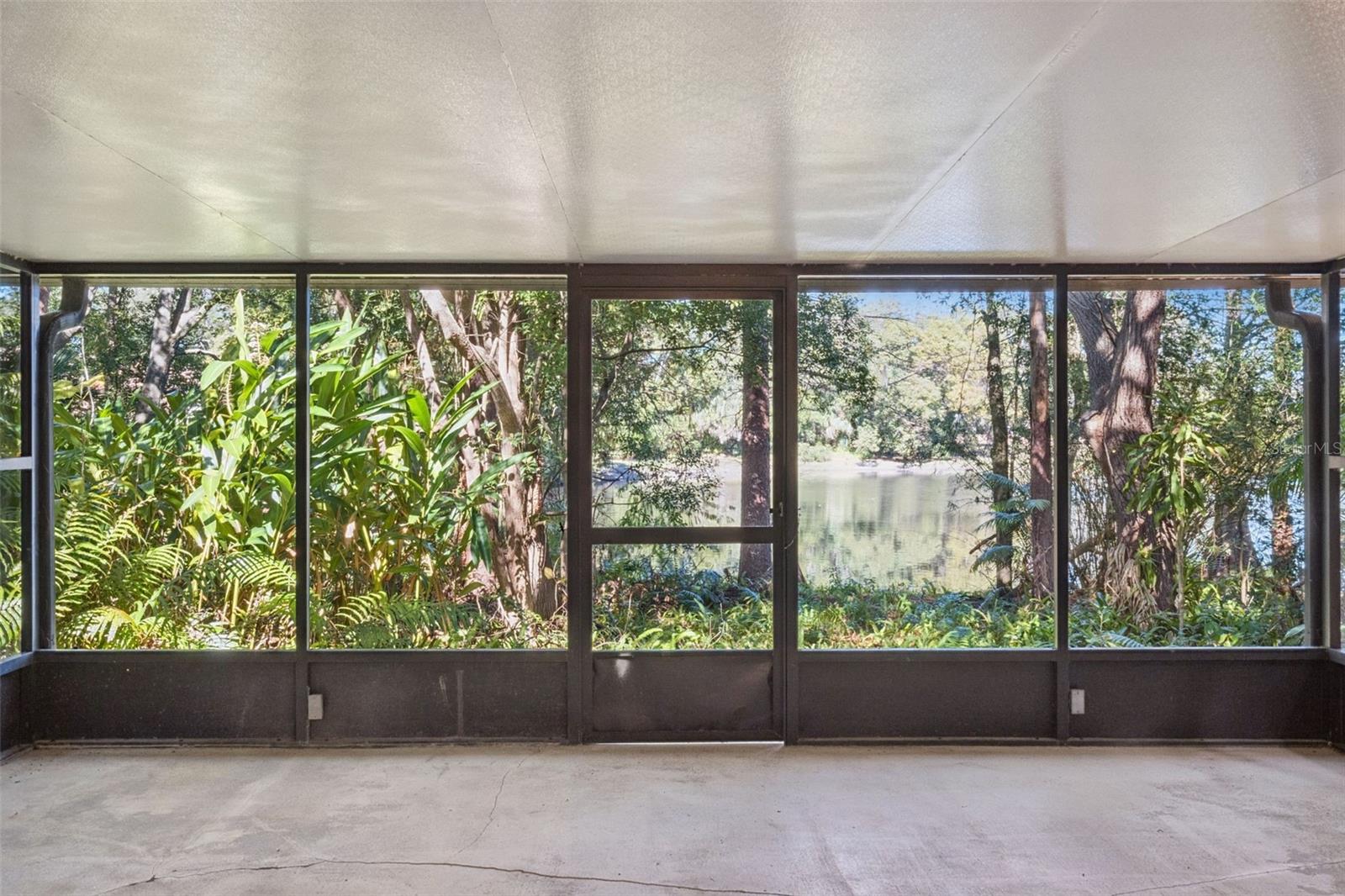 Image 36 of 52 For 4008 Maryland Place