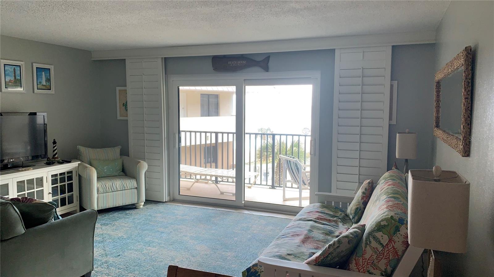 Image 11 of 32 For 935 Ocean Shore Boulevard 3040