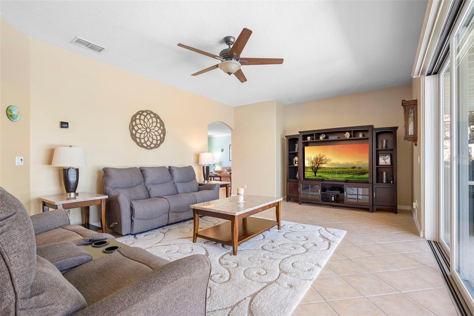 Image 22 of 76 For 9915 Marsh Pointe Drive