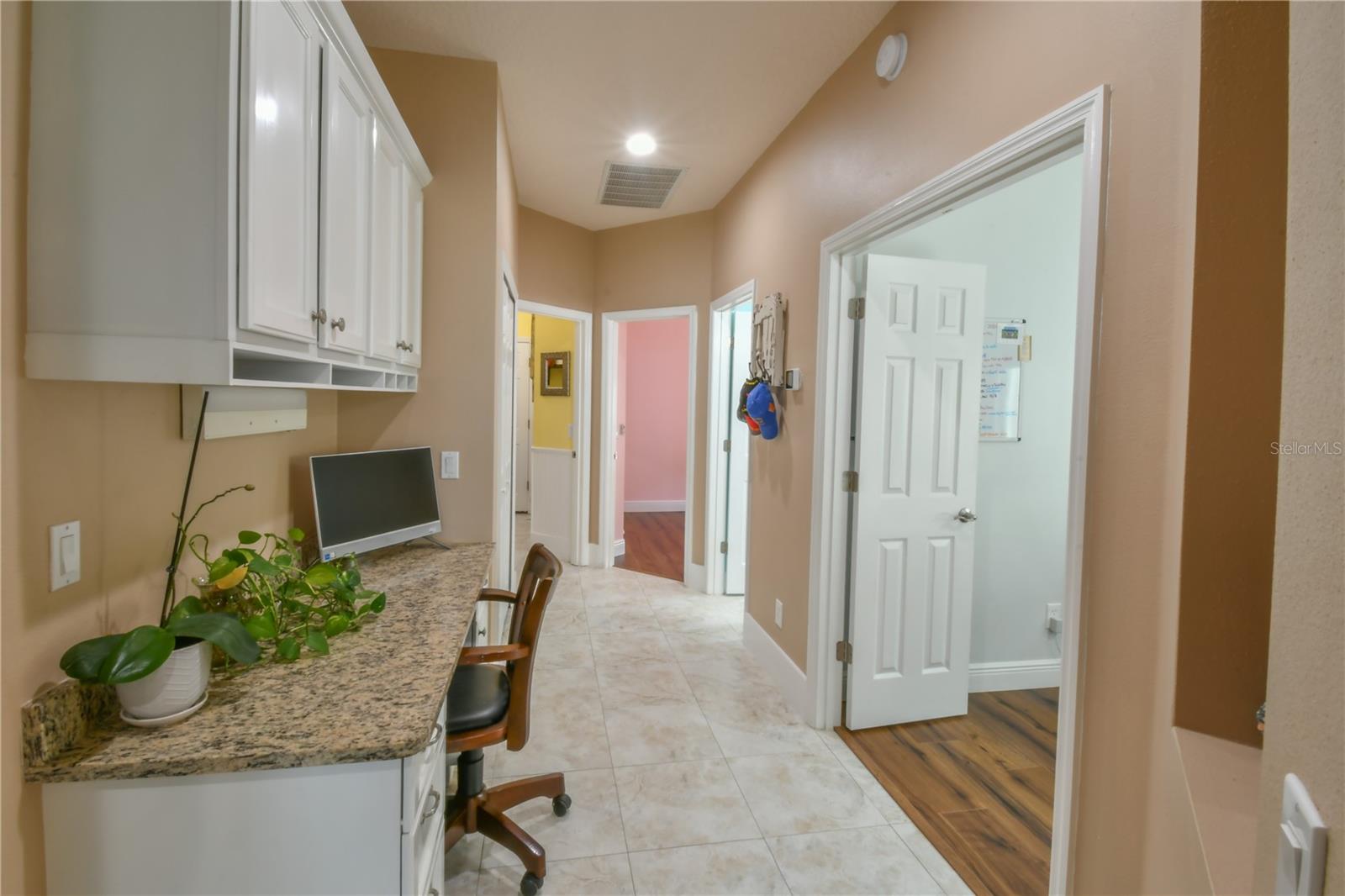 Image 19 of 44 For 3862 Beacon Ridge Way