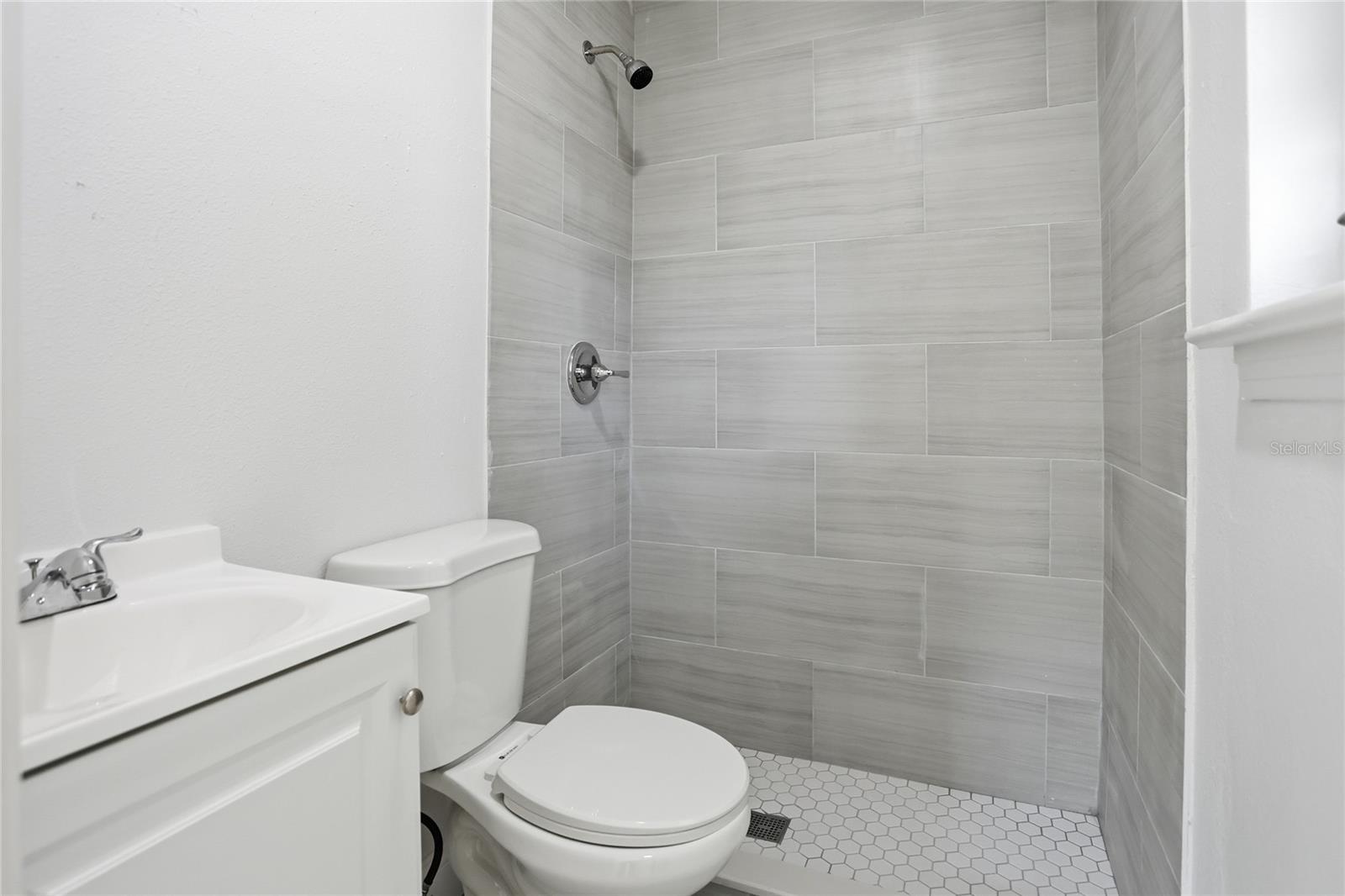 Image 13 of 23 For 526 Engel Drive