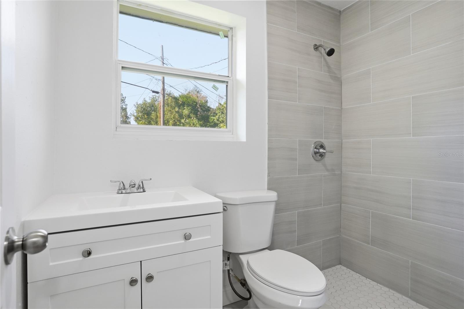 Image 16 of 23 For 526 Engel Drive