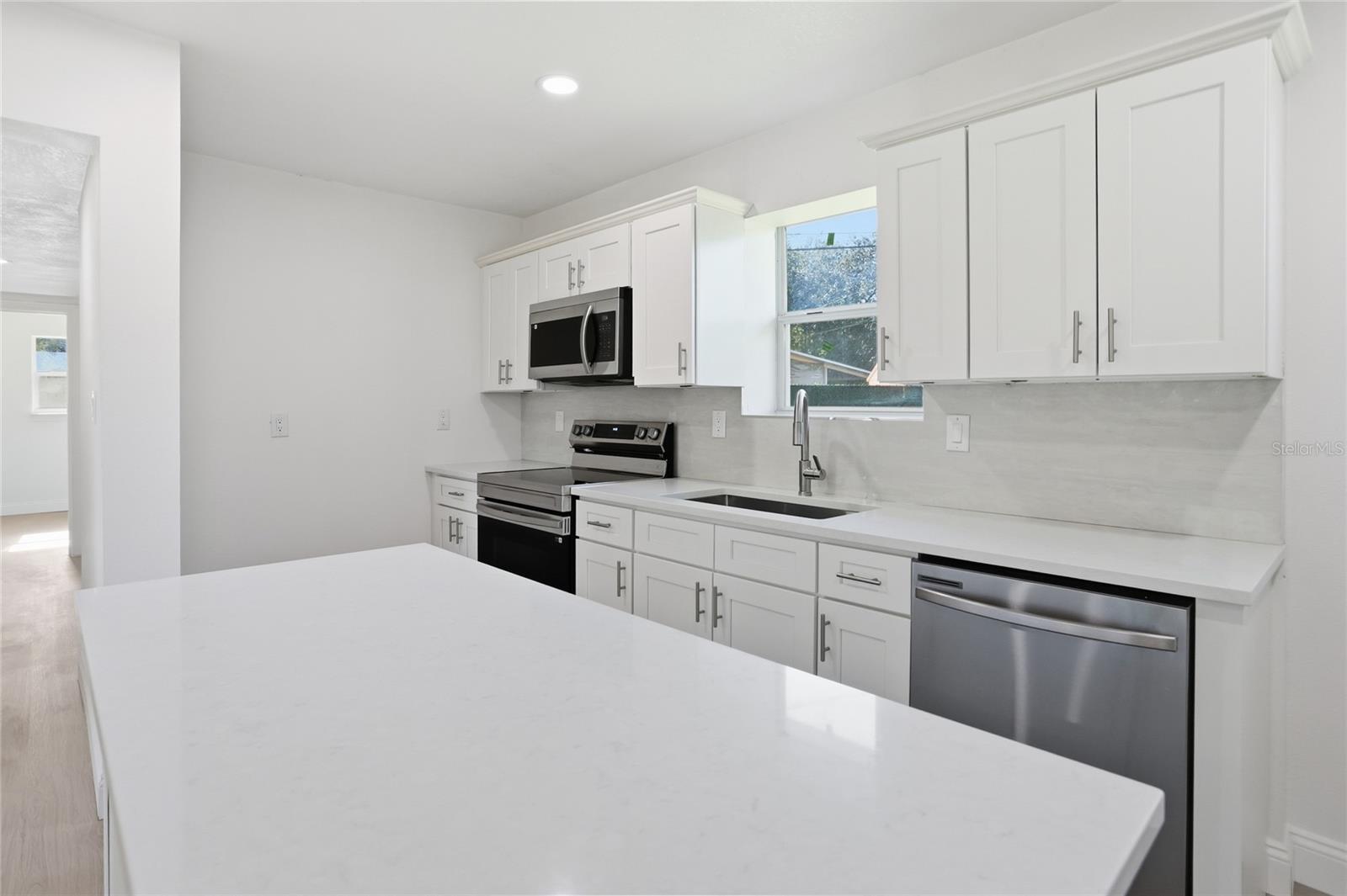 Image 5 of 23 For 526 Engel Drive