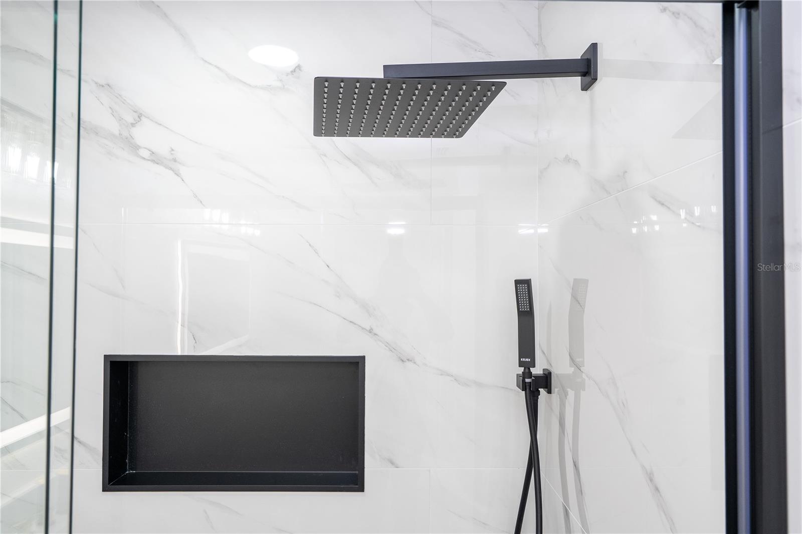 Image 17 of 32 For 7022 Cadiz Boulevard