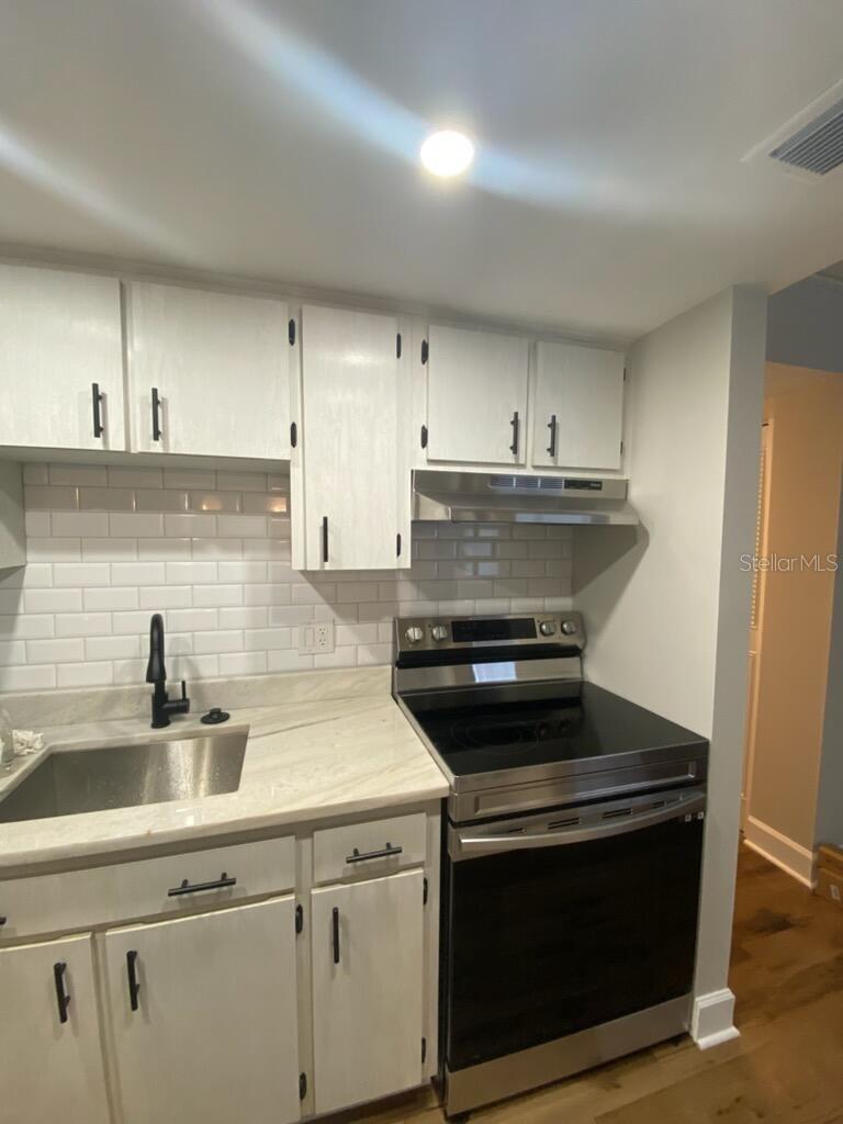 Image 3 of 8 For 11700 Park Boulevard 203