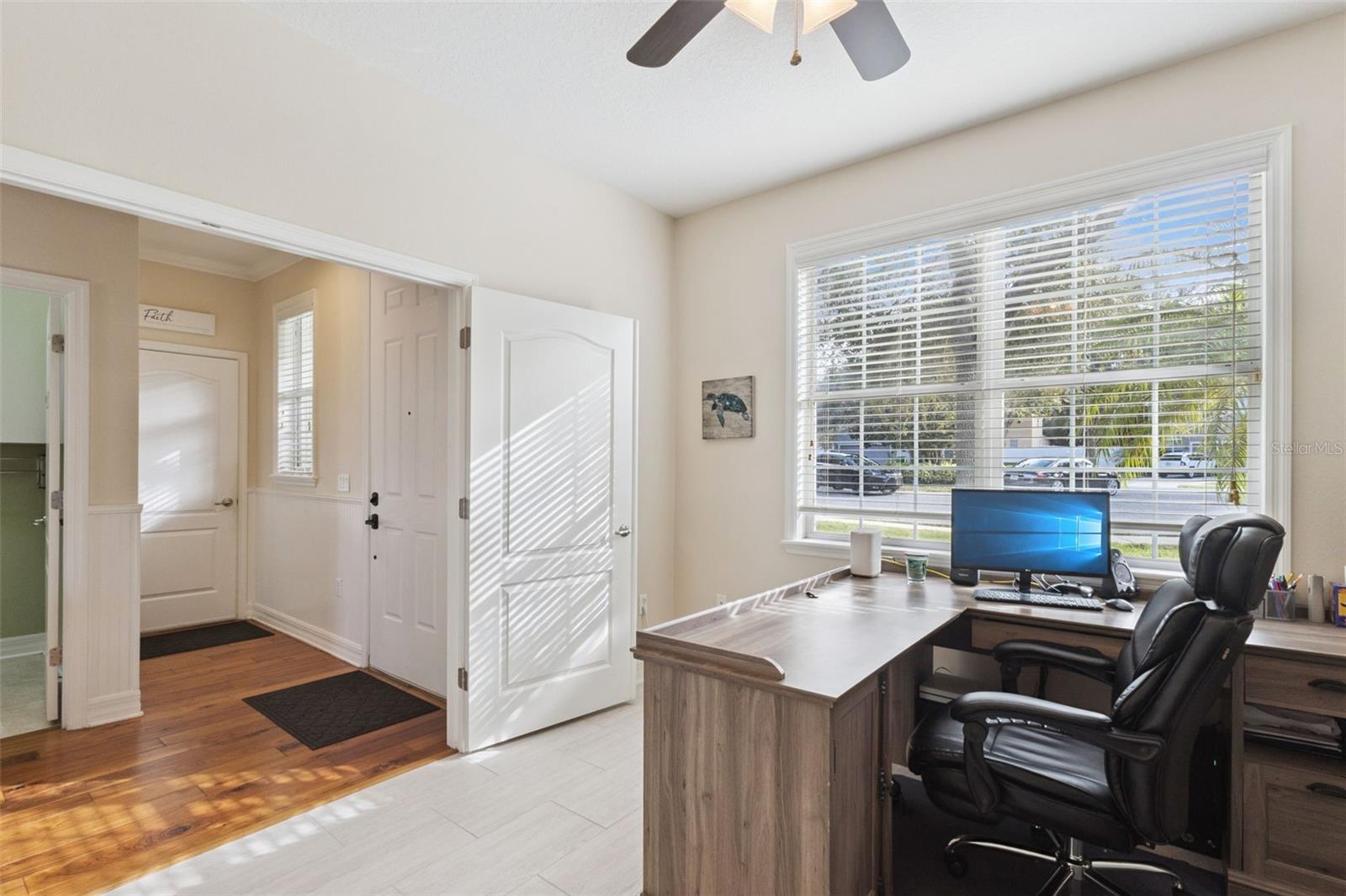 Image 13 of 45 For 287 Fallen Oak Court