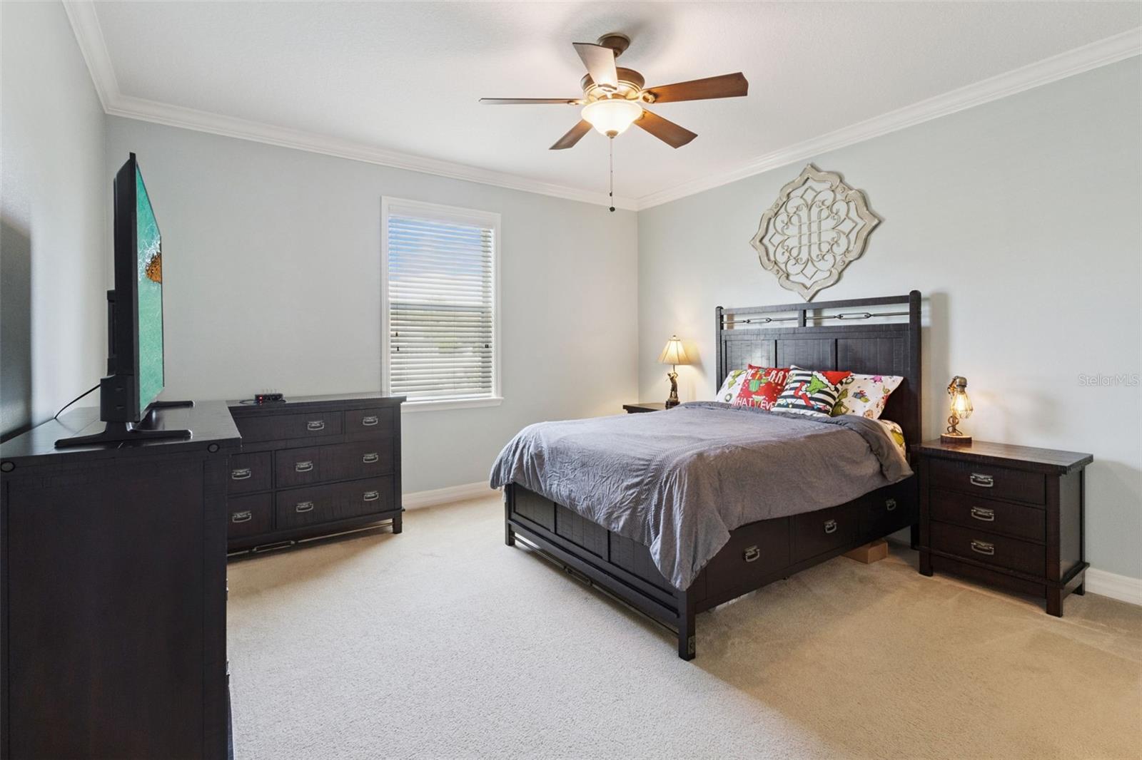 Image 16 of 45 For 287 Fallen Oak Court