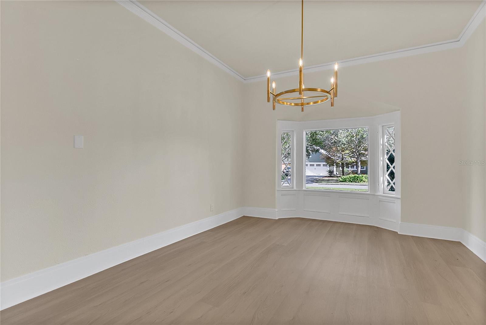 Image 10 of 26 For 226 Elliott Avenue