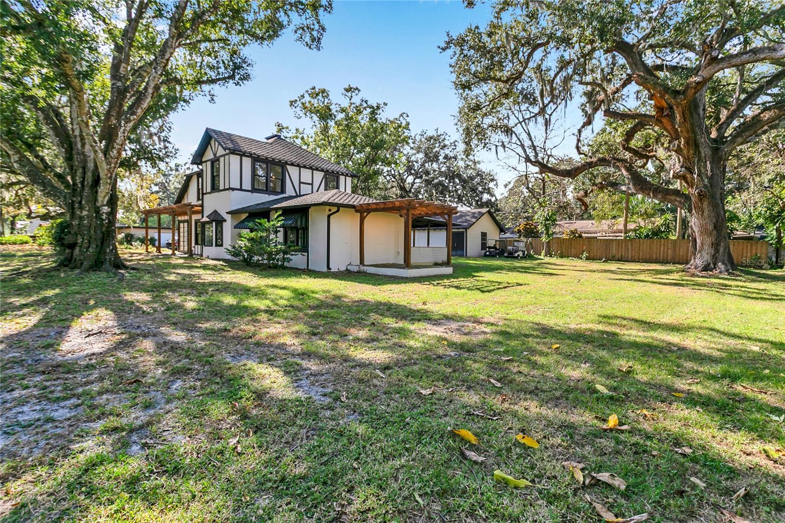 Image 21 of 26 For 226 Elliott Avenue