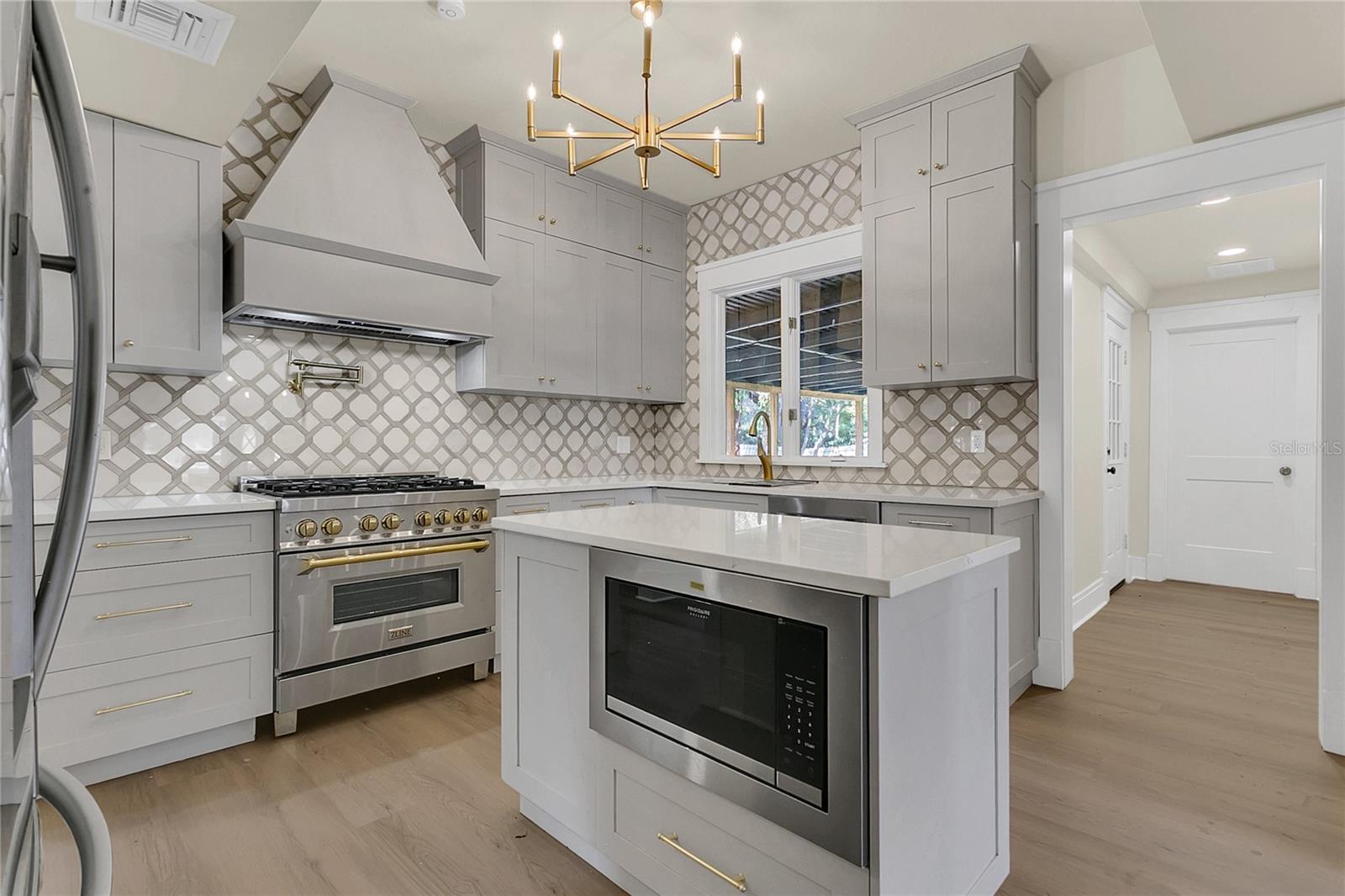 Image 6 of 26 For 226 Elliott Avenue