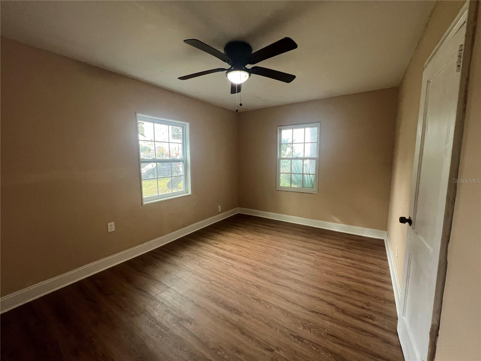 Image 9 of 13 For 3539 Kingston Street