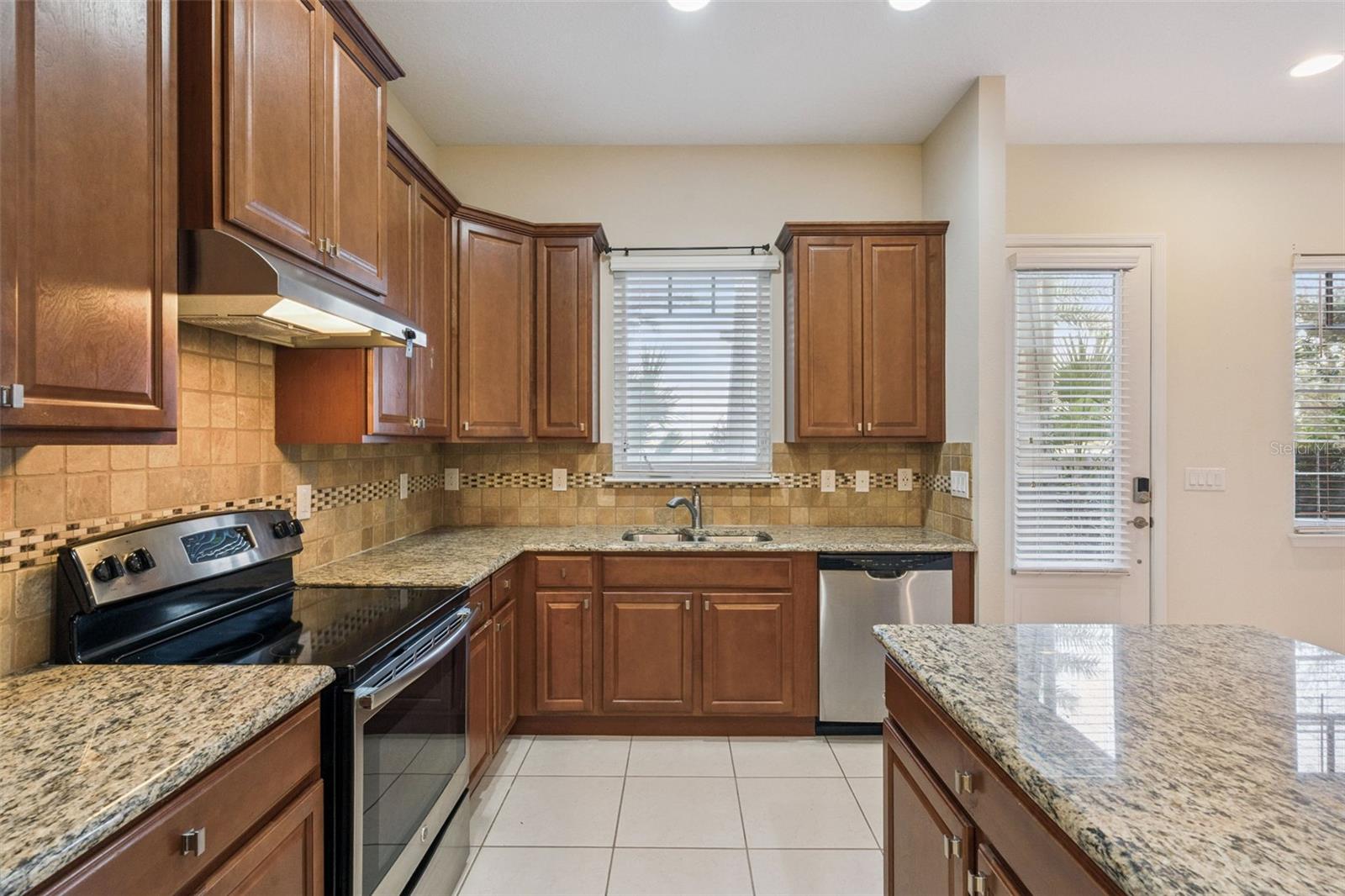 Image 10 of 35 For 13783 Benavente Avenue