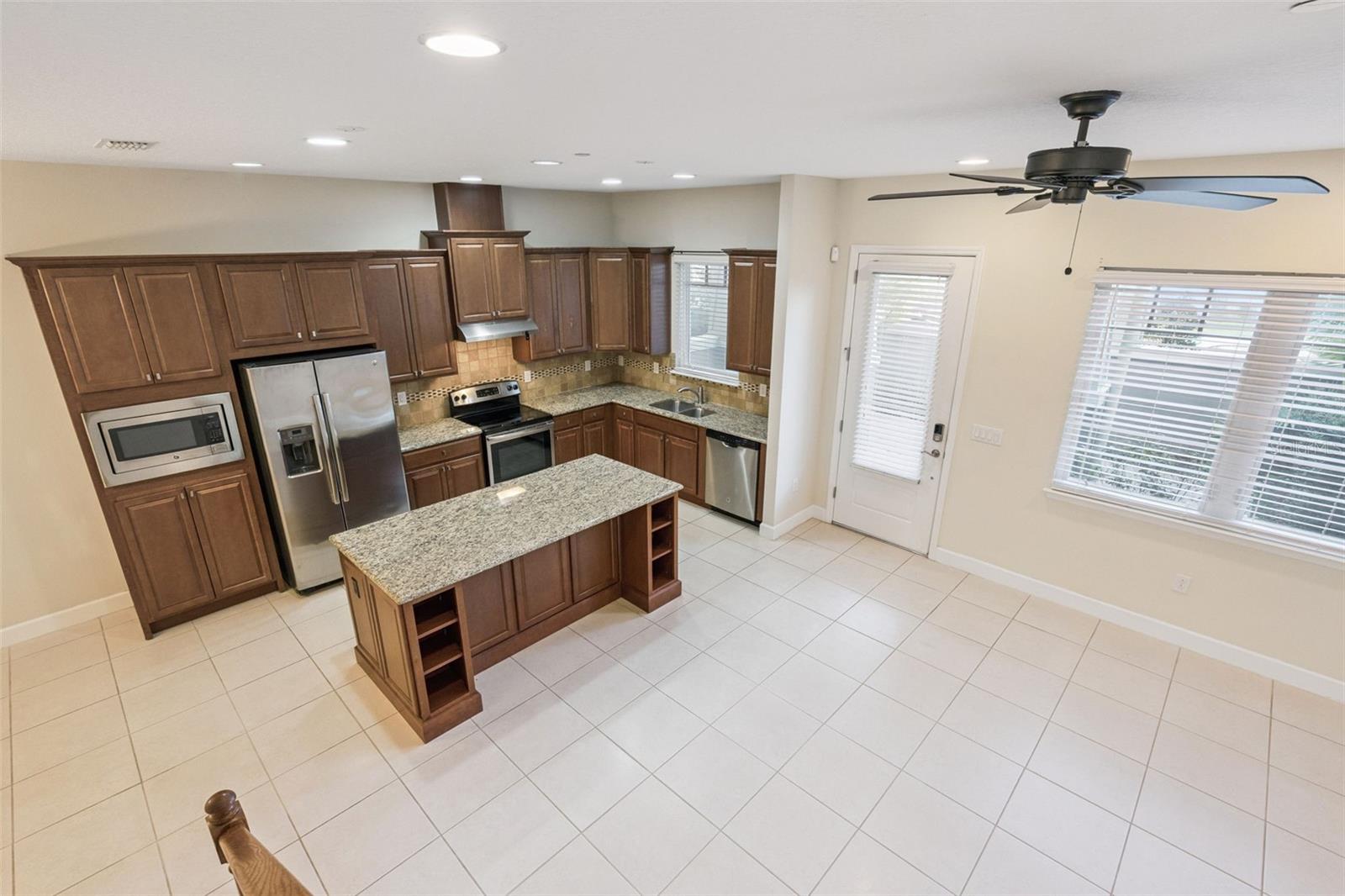 Image 13 of 35 For 13783 Benavente Avenue