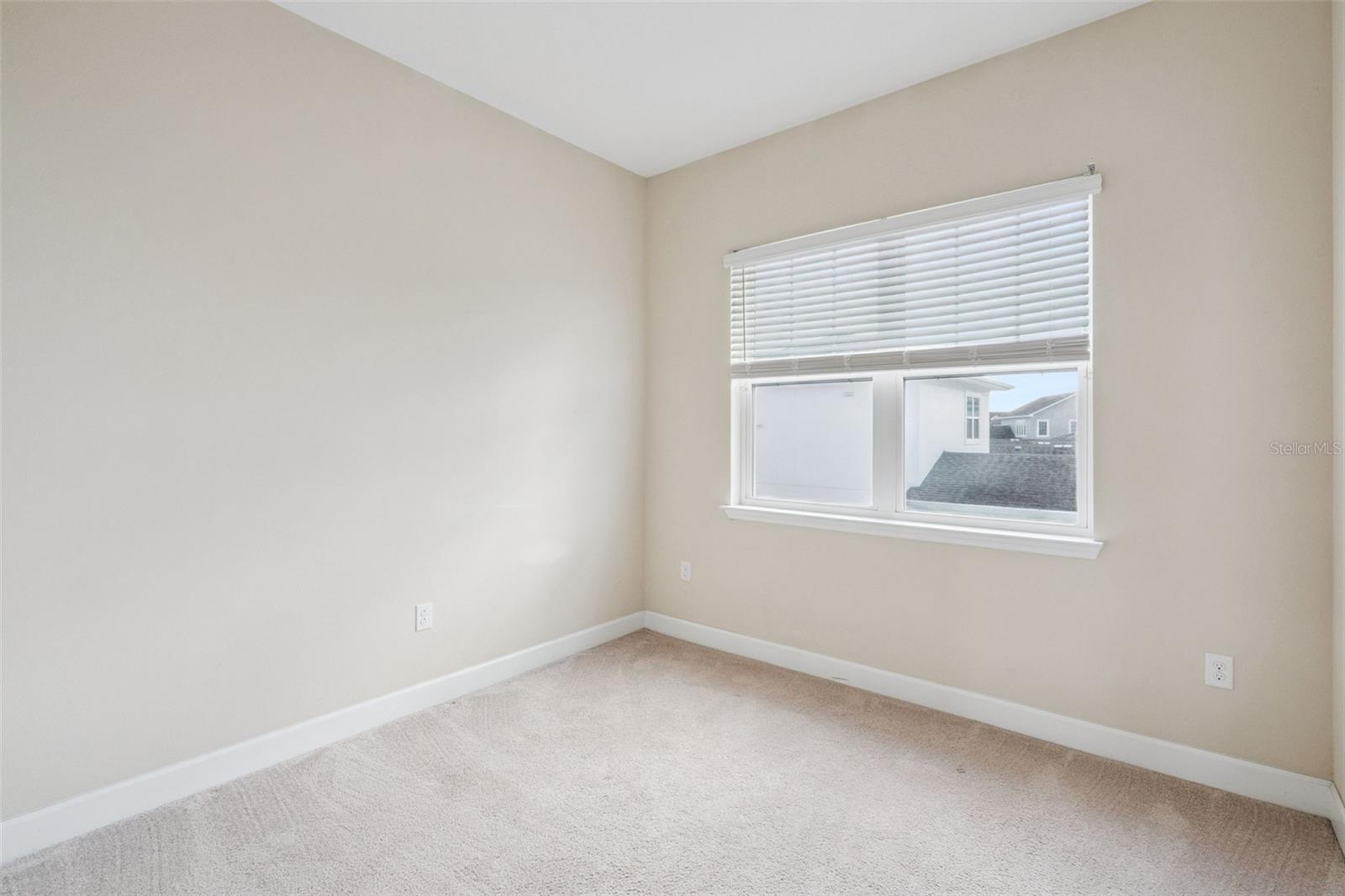 Image 21 of 35 For 13783 Benavente Avenue