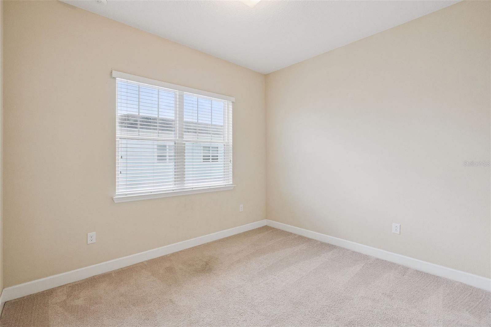 Image 22 of 35 For 13783 Benavente Avenue