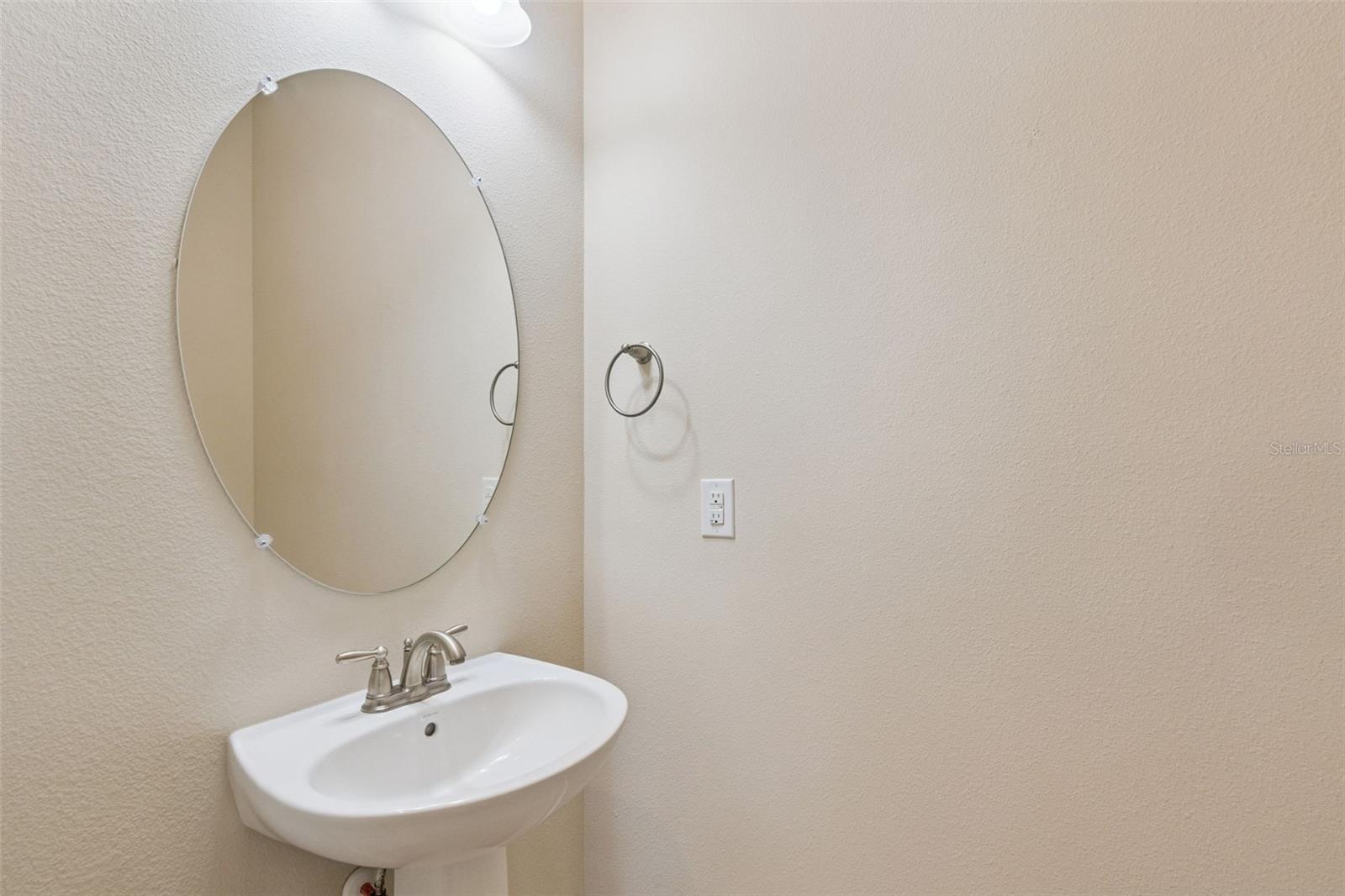 Image 29 of 35 For 13783 Benavente Avenue