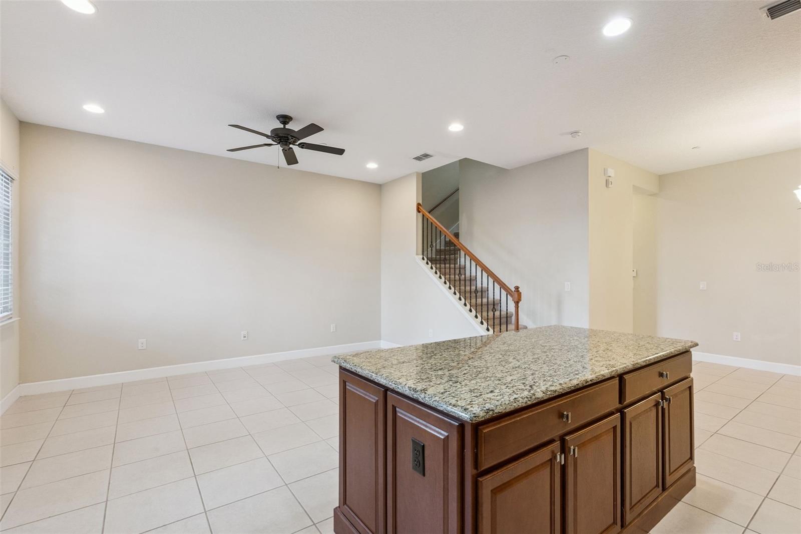 Image 7 of 35 For 13783 Benavente Avenue