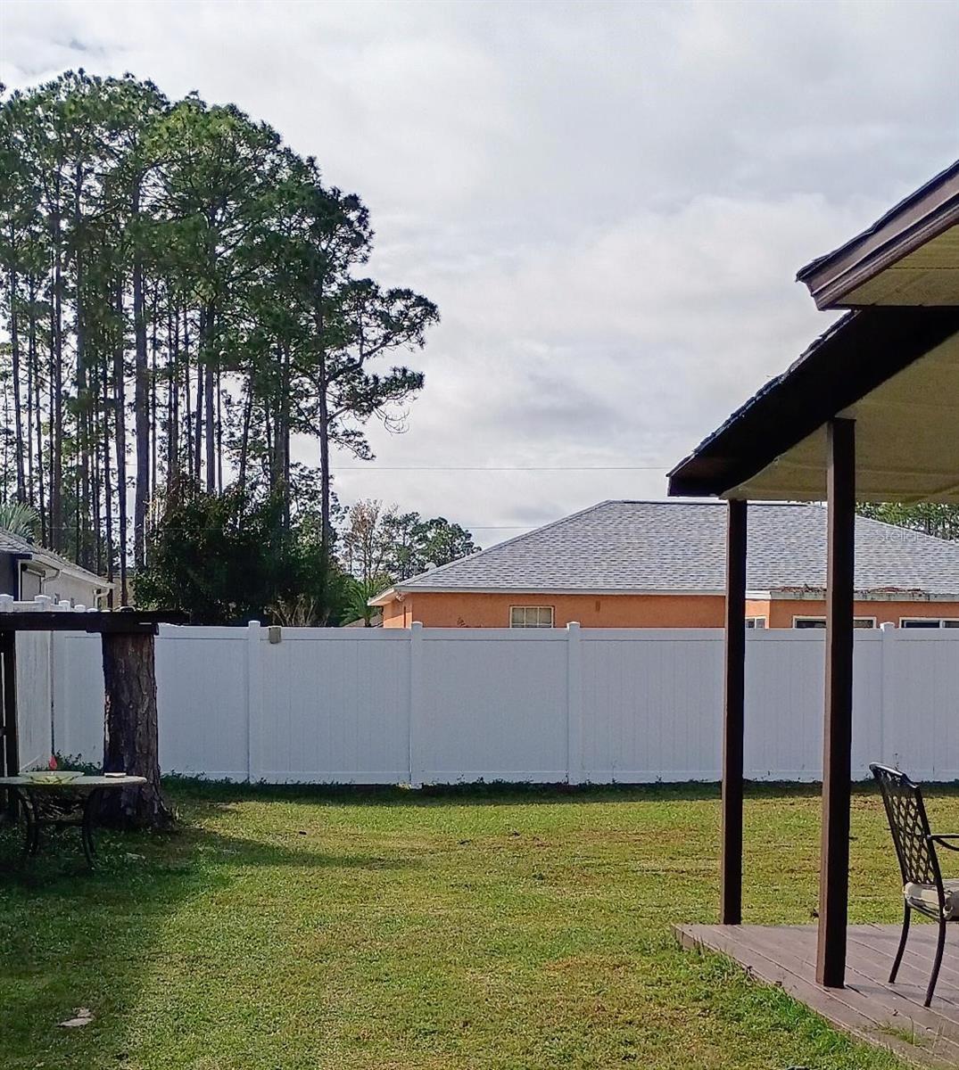 Listing photo id 18 for 218 Boulder Rock Drive