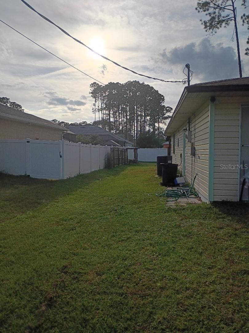 Listing photo id 20 for 218 Boulder Rock Drive